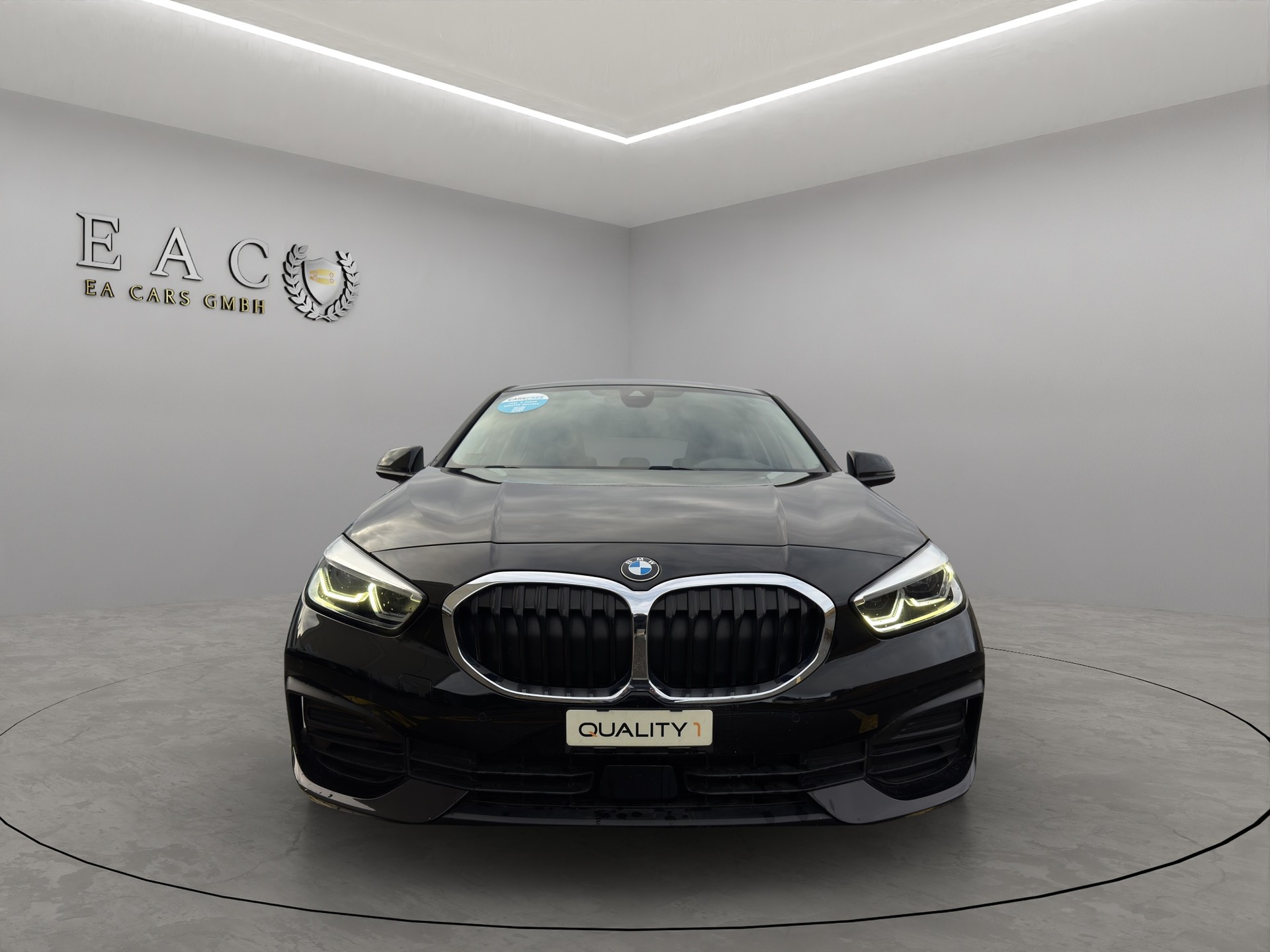 BMW 118i Essential Edition Steptronic-image-7