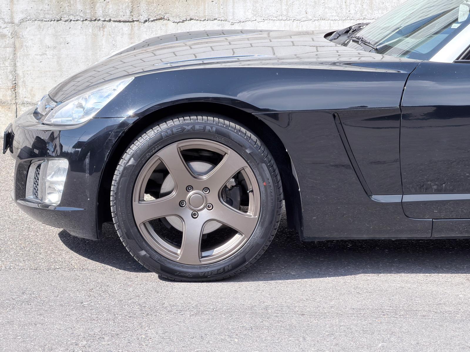 OPEL GT 2.0 16V Turbo-image-8
