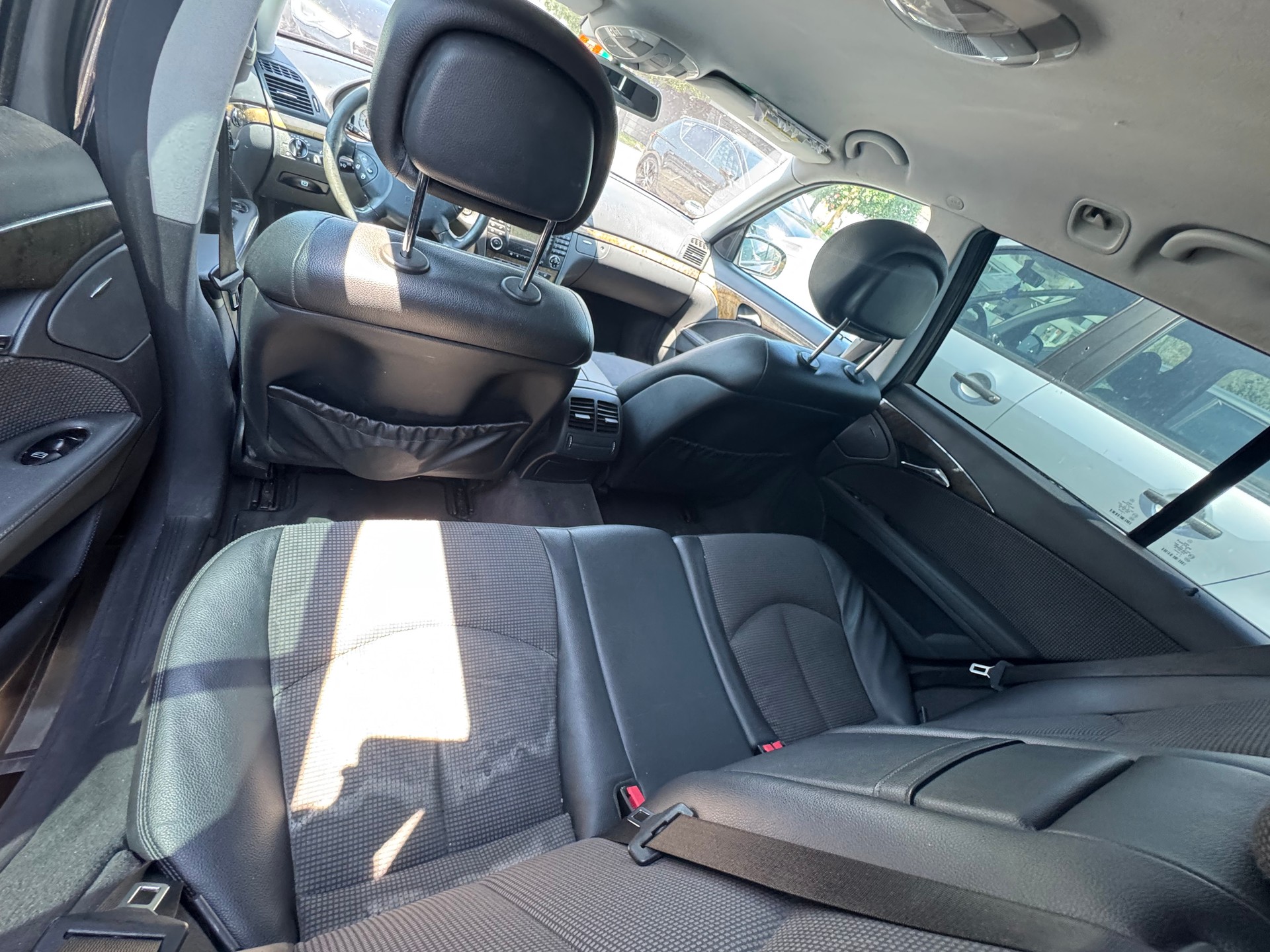 MERCEDES-BENZ E 220 CDI Elégance-image-10