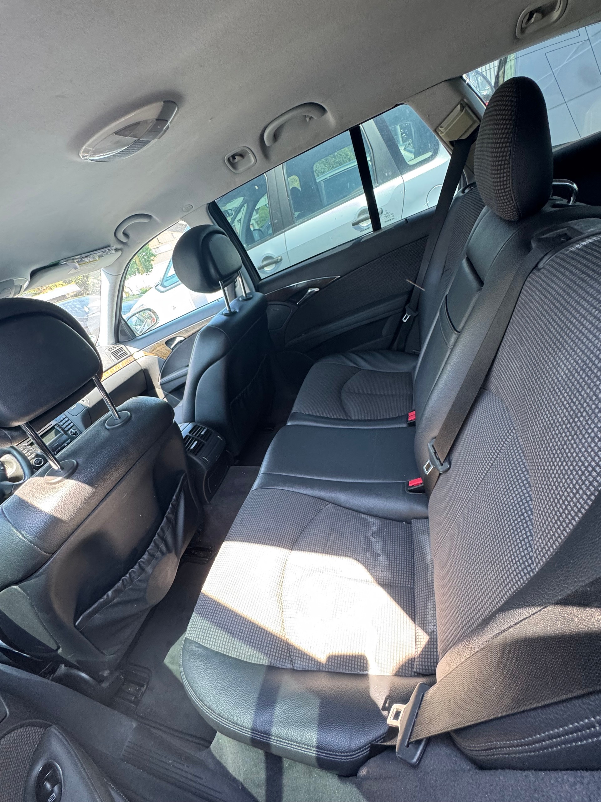 MERCEDES-BENZ E 220 CDI Elégance-image-9