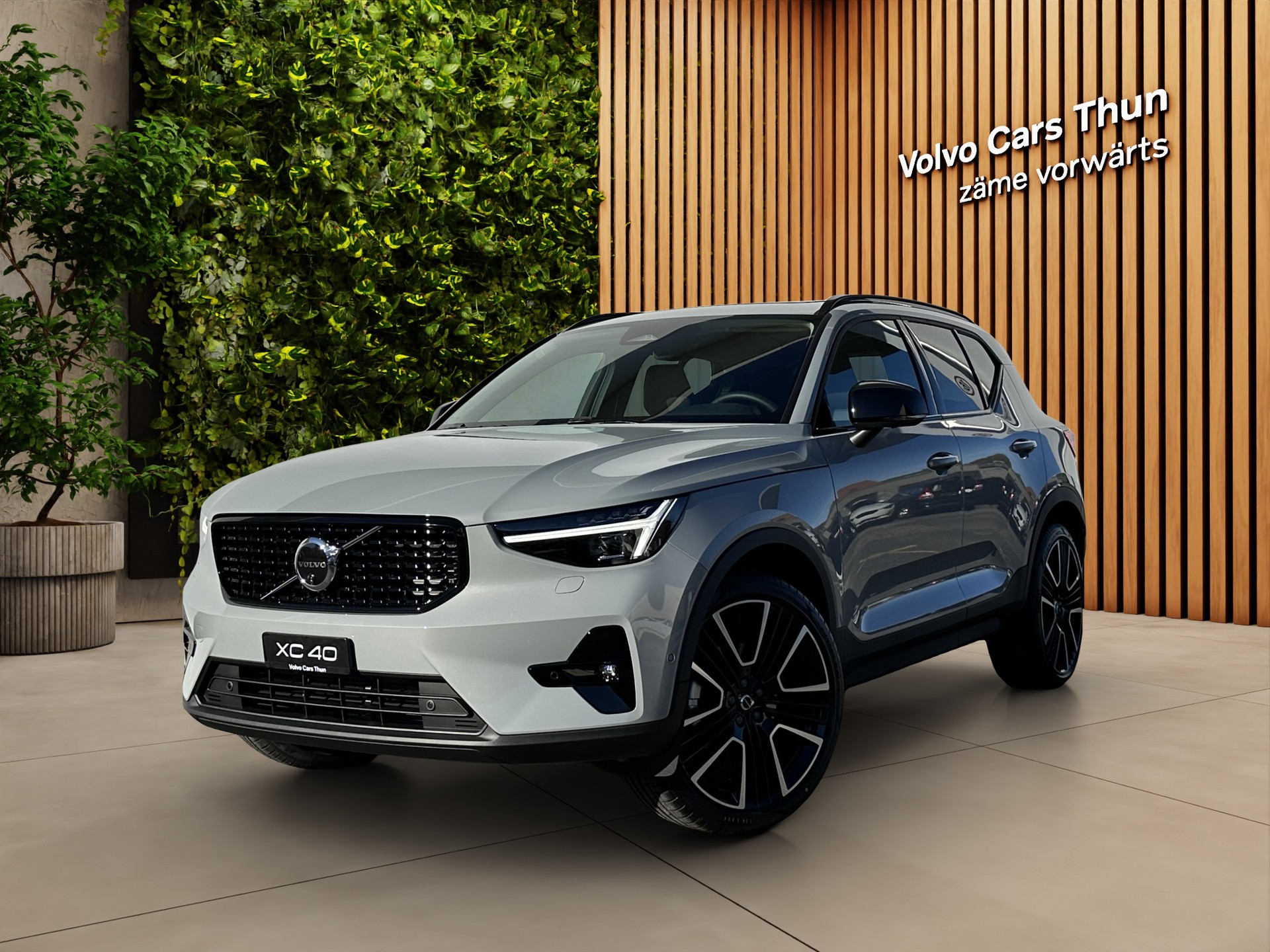 VOLVO XC40 2.0 B4 MH Ultra Dark-image-0