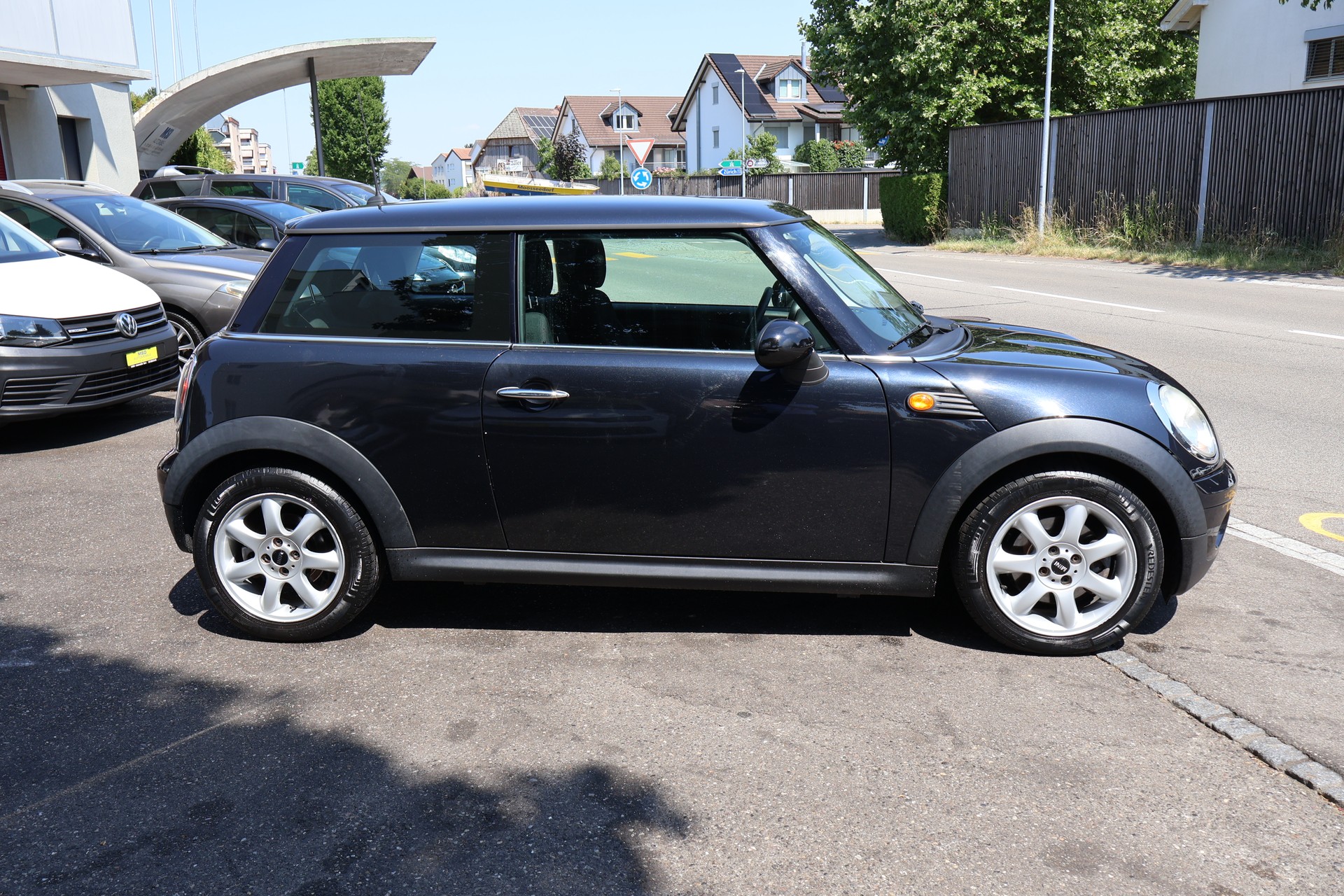 MINI One-image-3