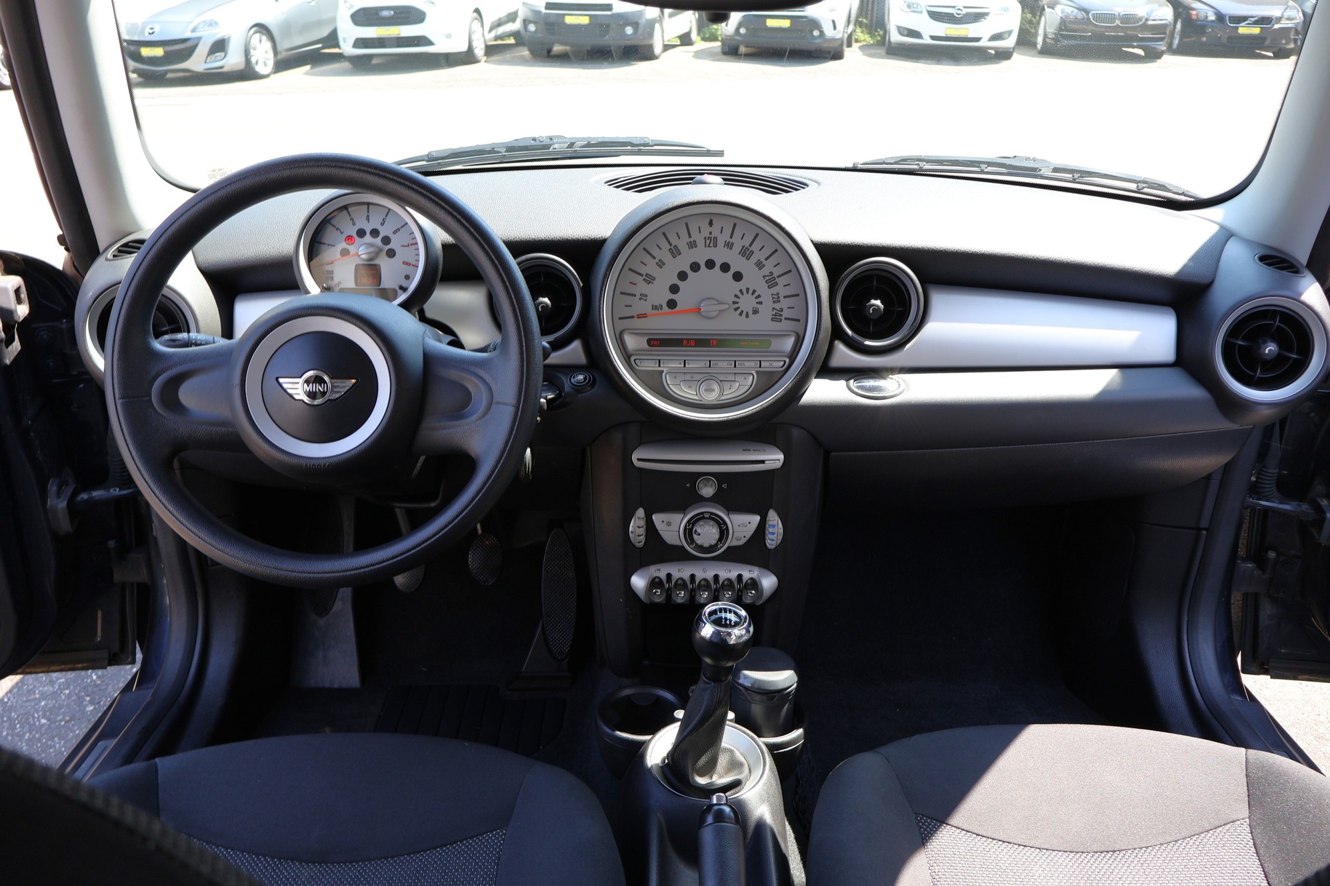MINI One-image-14