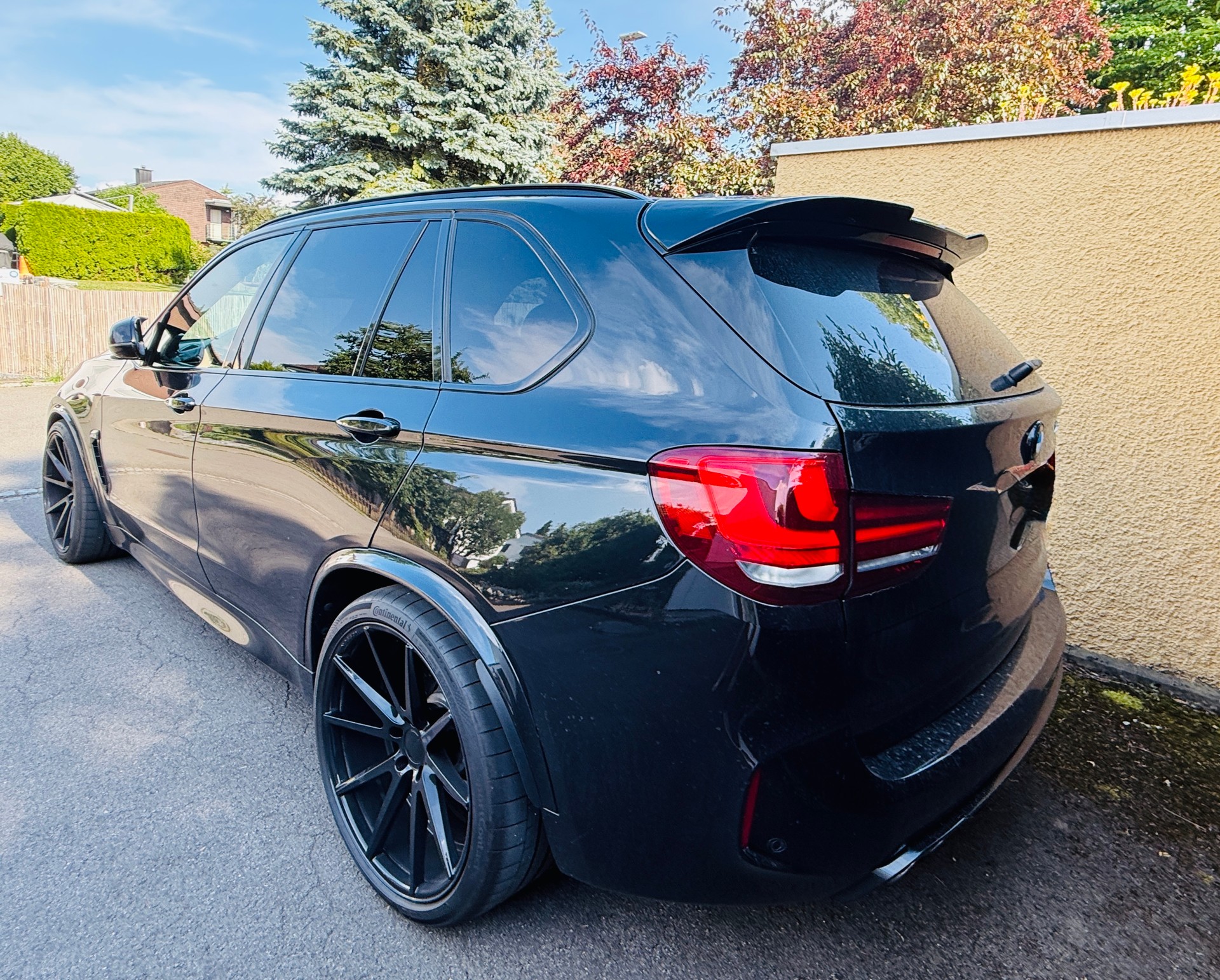 BMW X5M-image-1