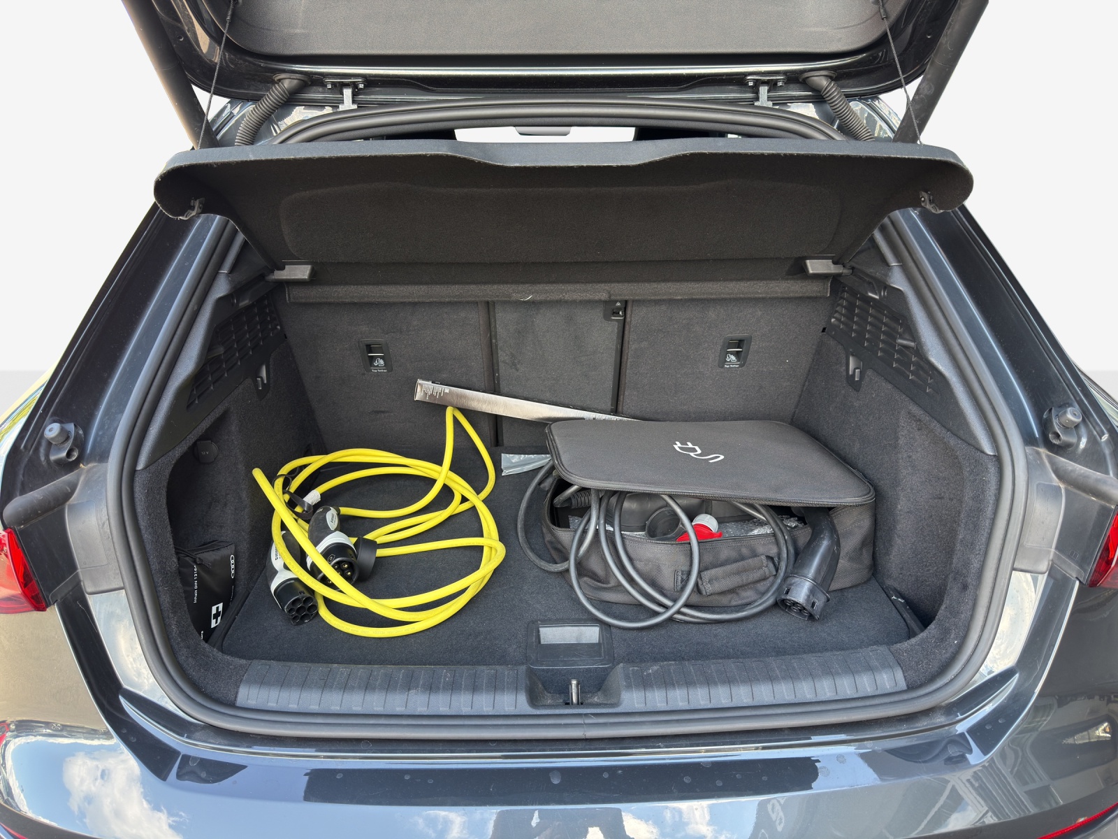 AUDI A3 Sportback 40 TFSI e S-tronic-image-13