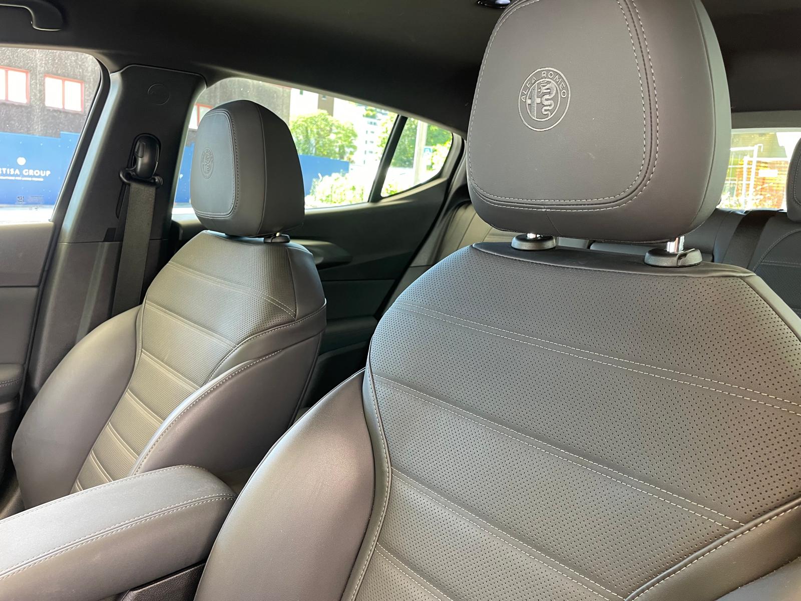 ALFA ROMEO Tonale 1.3 Plug-in-Hybrid Q4 Veloce Pack Premium-image-13