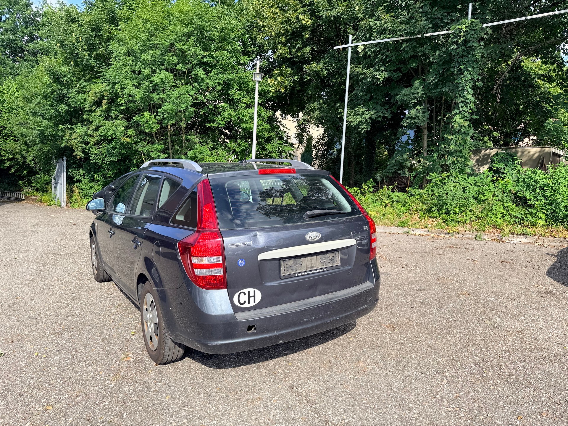 KIA Cee'd Sporty Wagon 1.4 16V Eco-image-6