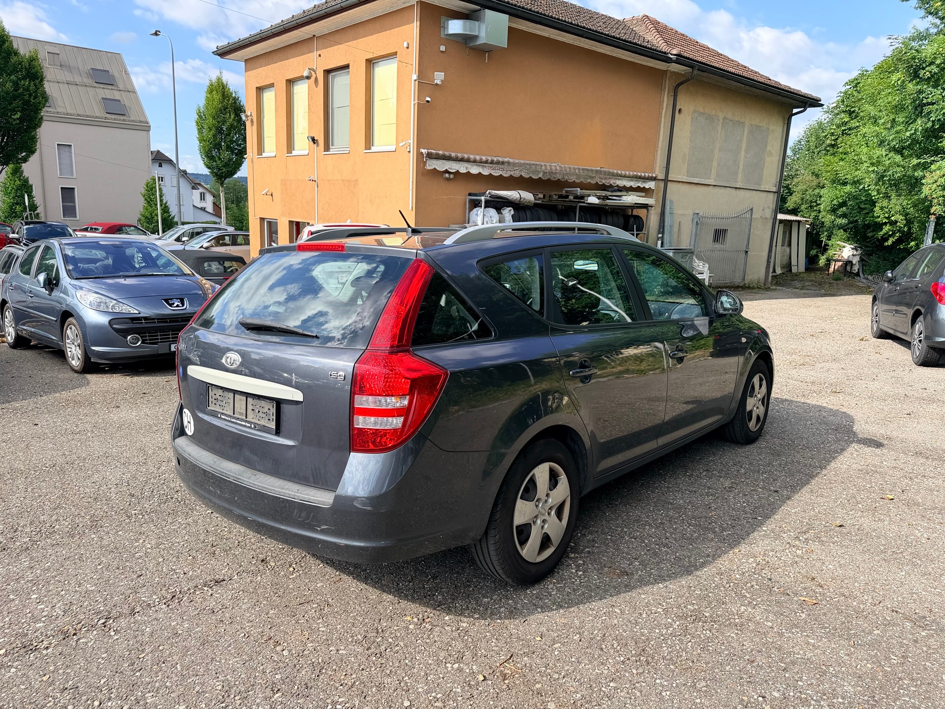 KIA Cee'd Sporty Wagon 1.4 16V Eco-image-5