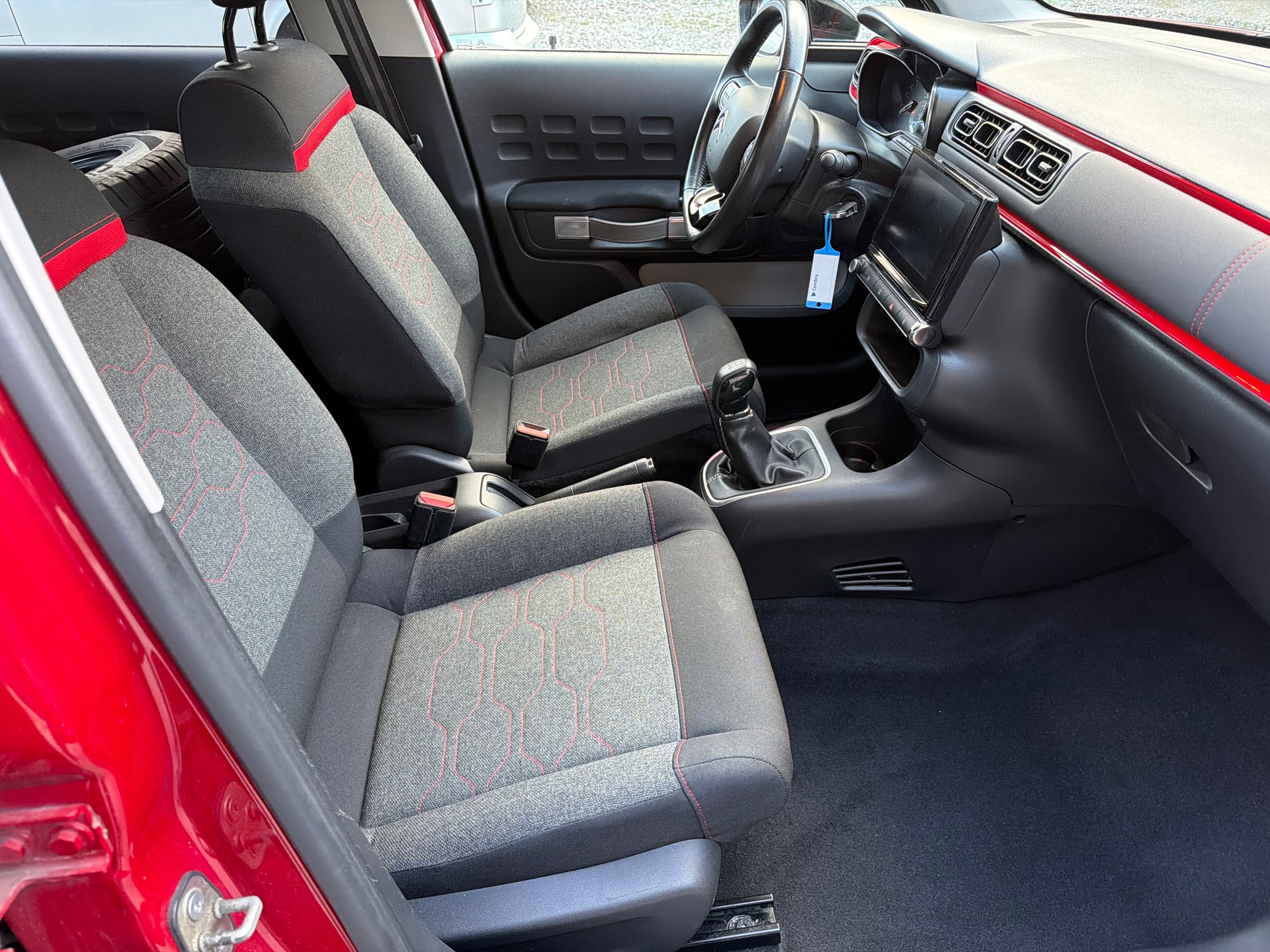 CITROEN C3 1.2i PureTech Feel-image-8