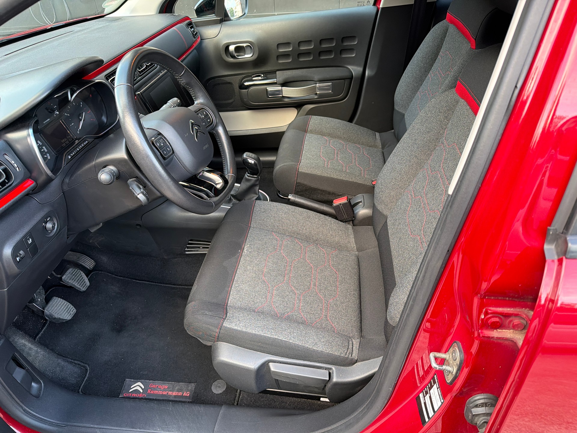 CITROEN C3 1.2i PureTech Feel-image-9
