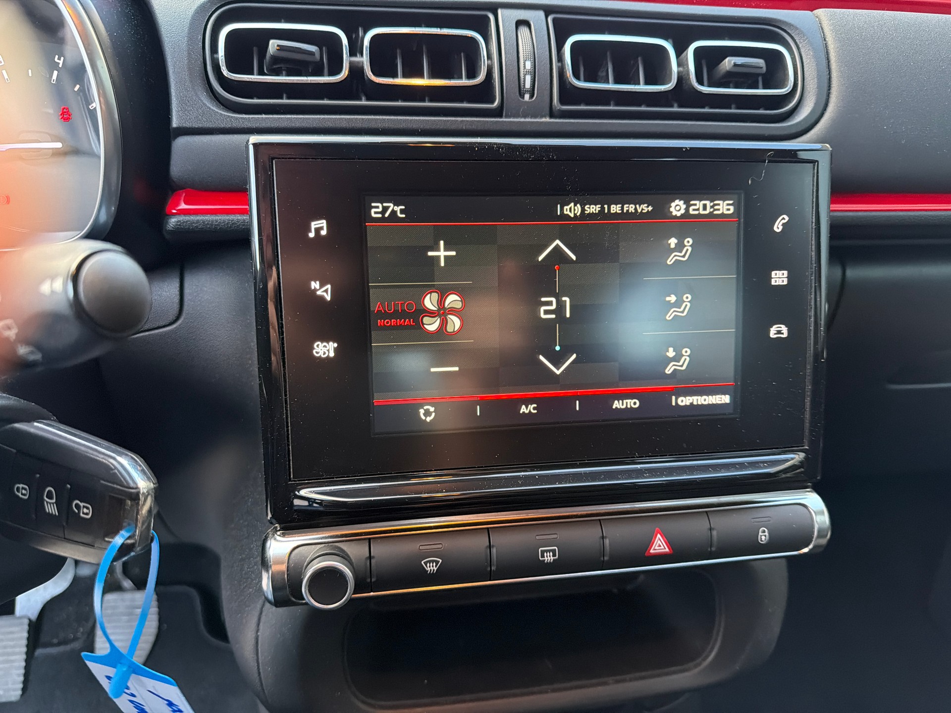 CITROEN C3 1.2i PureTech Feel-image-10