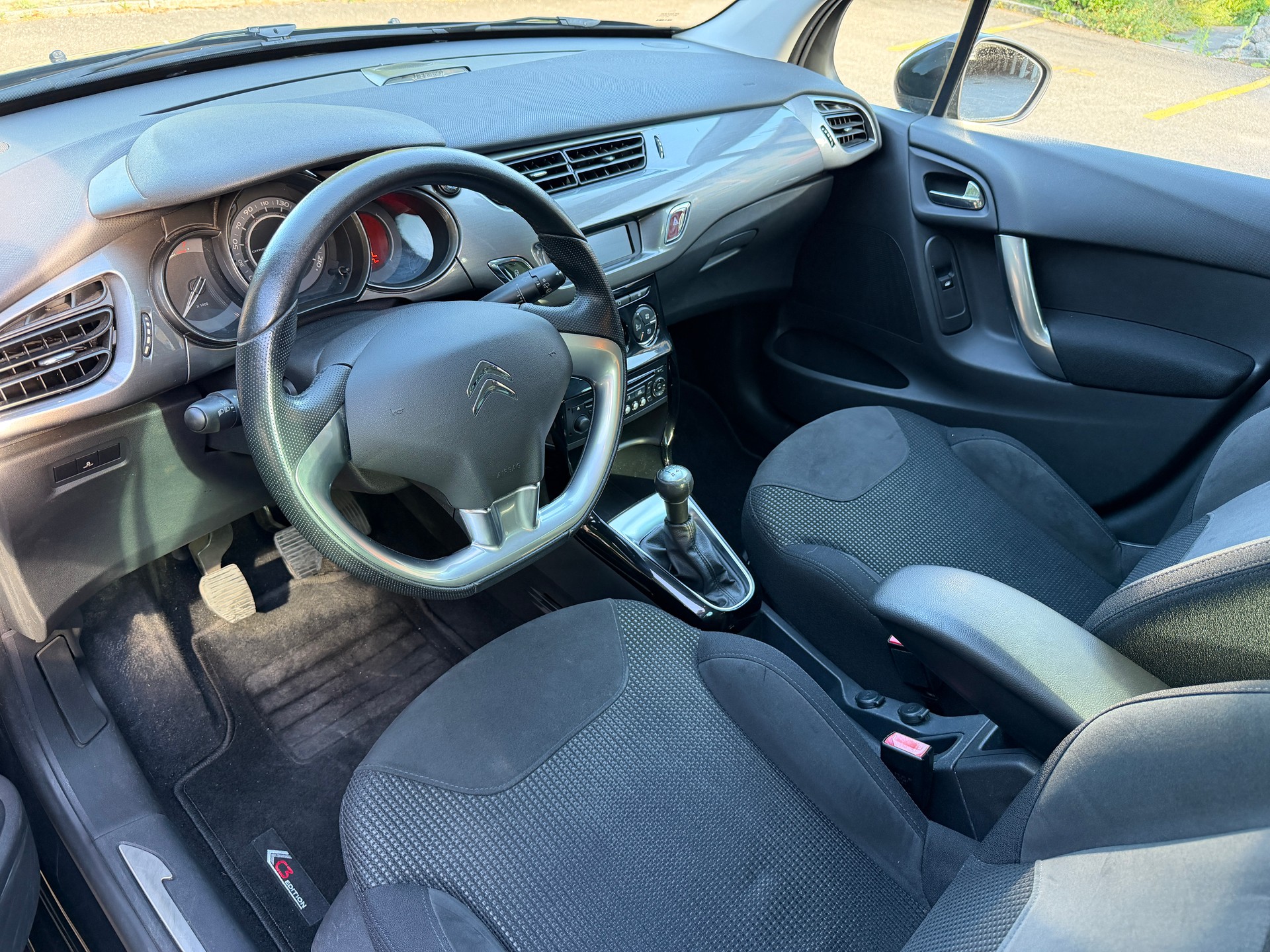 CITROEN C3 1.6i 16V Exclusive-image-7