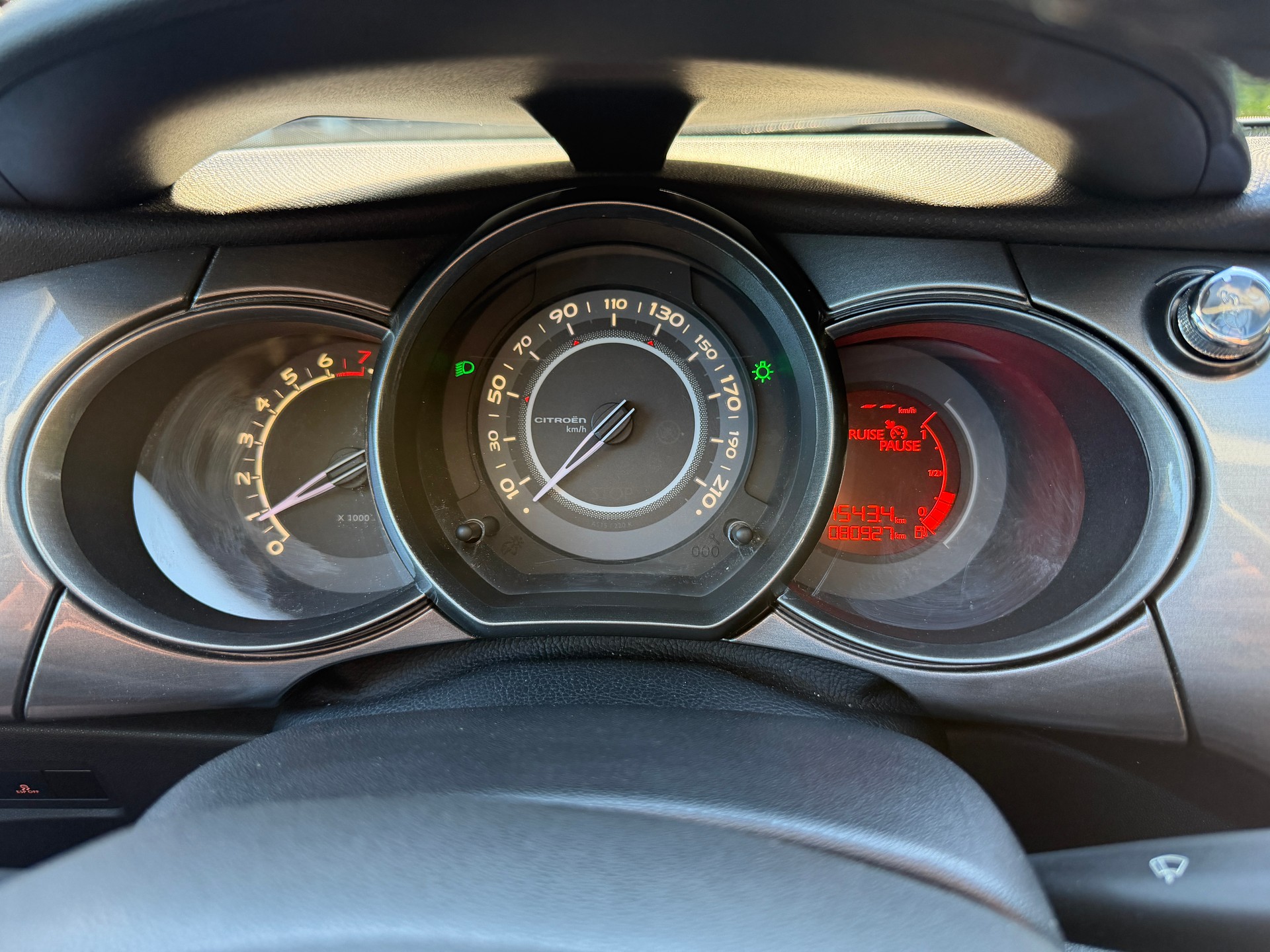 CITROEN C3 1.6i 16V Exclusive-image-11