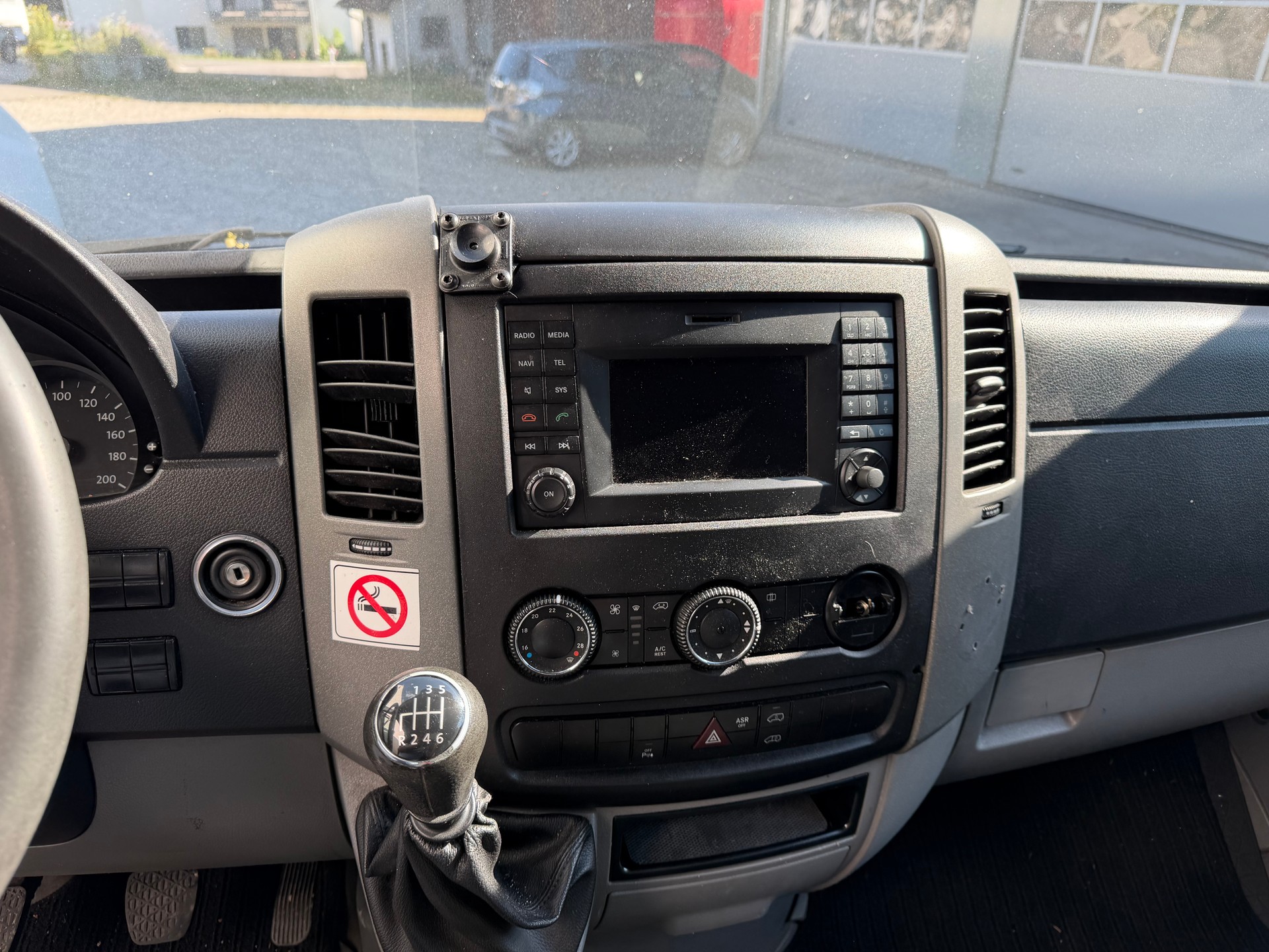 VW Crafter 35 2.0 BiTDI CR-image-4