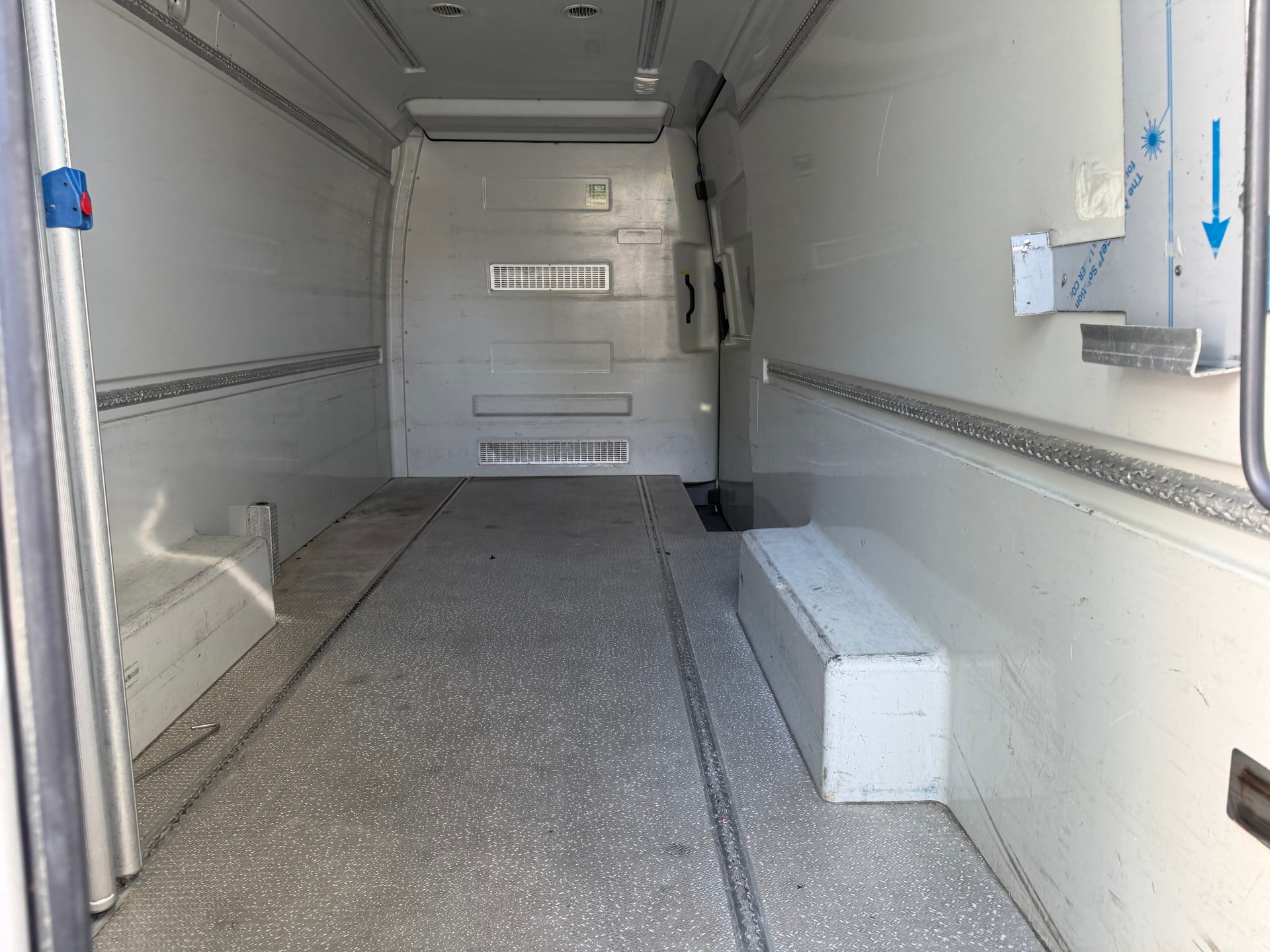 VW Crafter 35 2.0 BiTDI CR-image-2