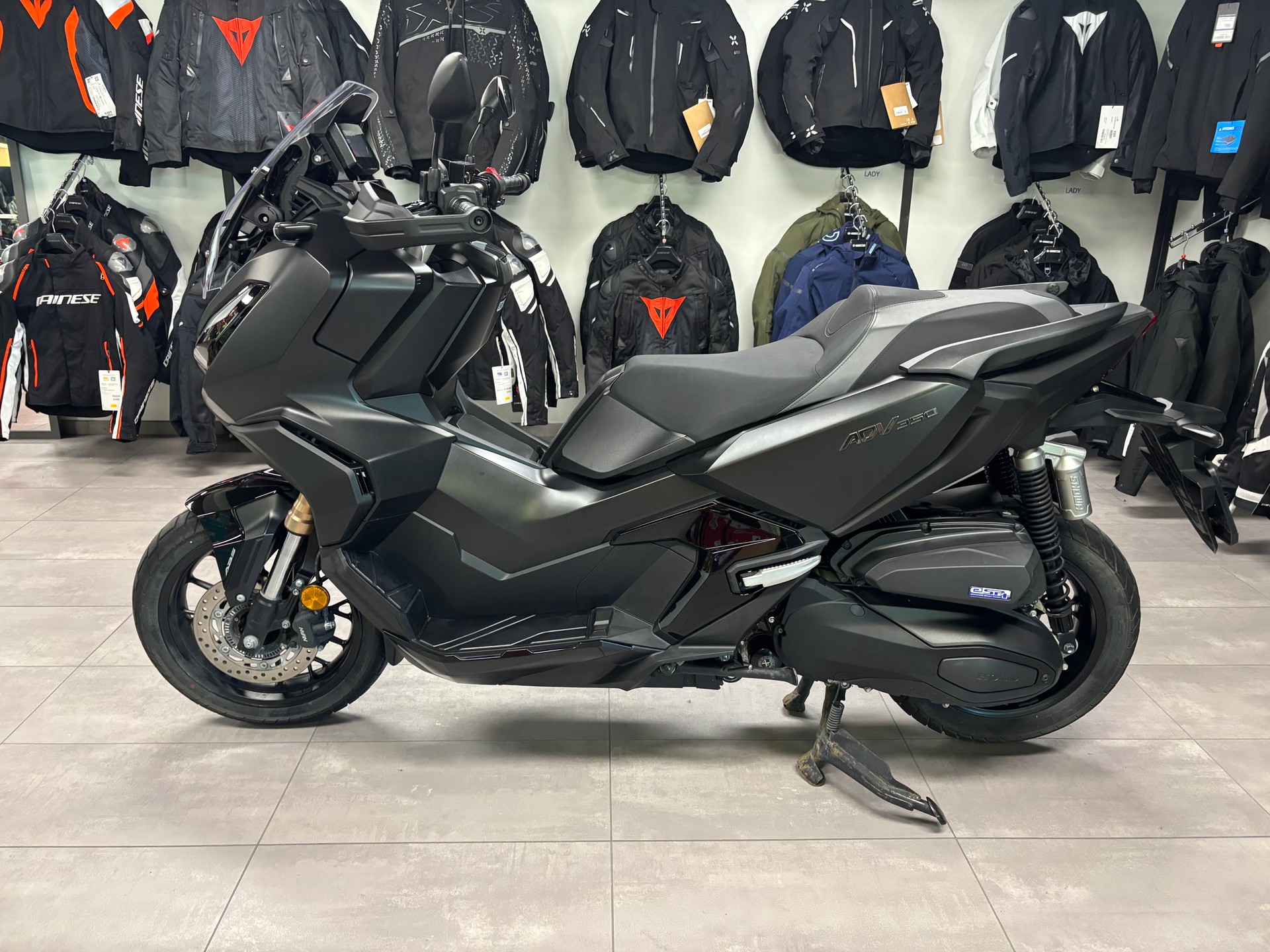 HONDA ADV 350-image-1
