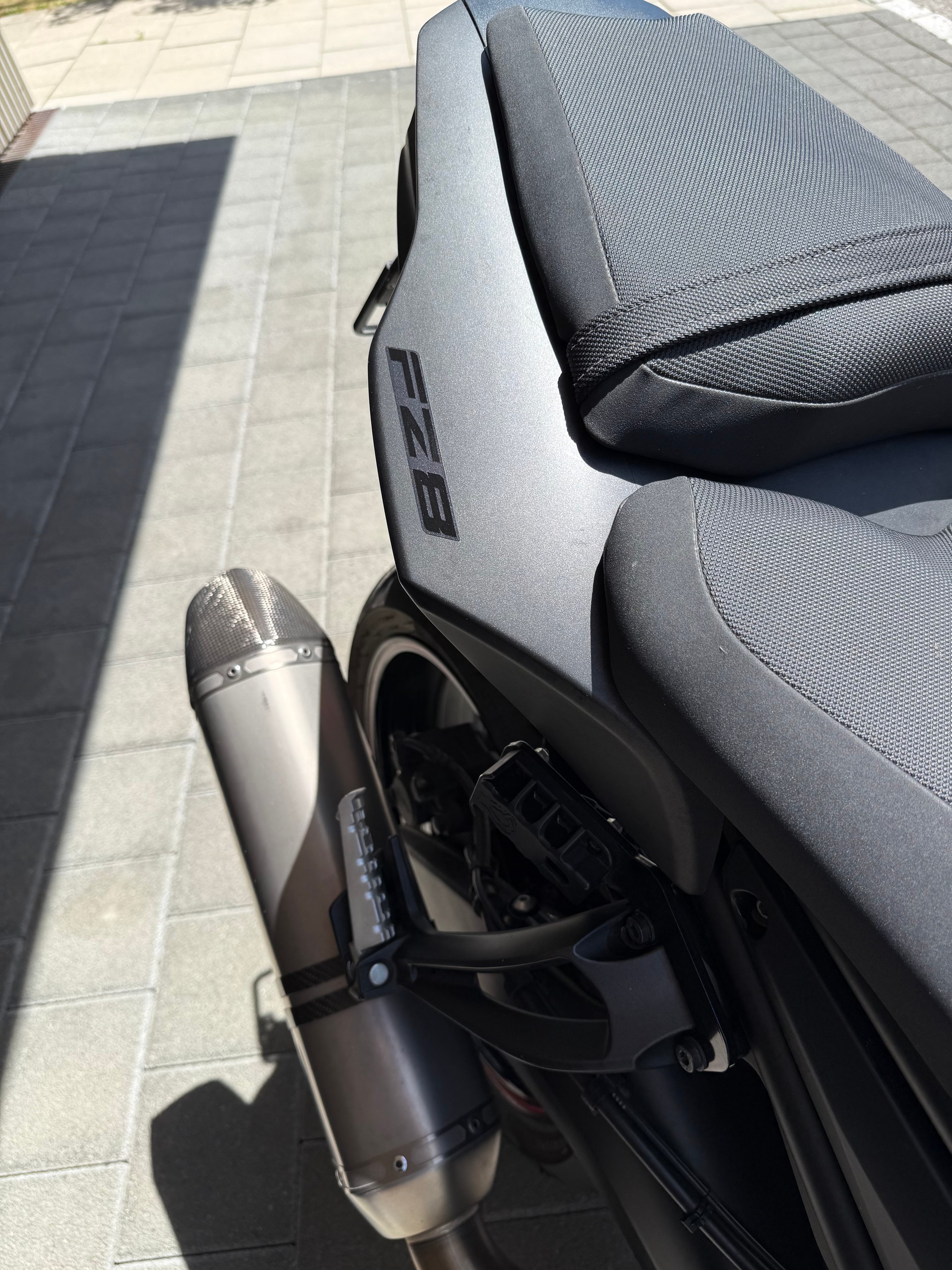 YAMAHA FZ8-image-9