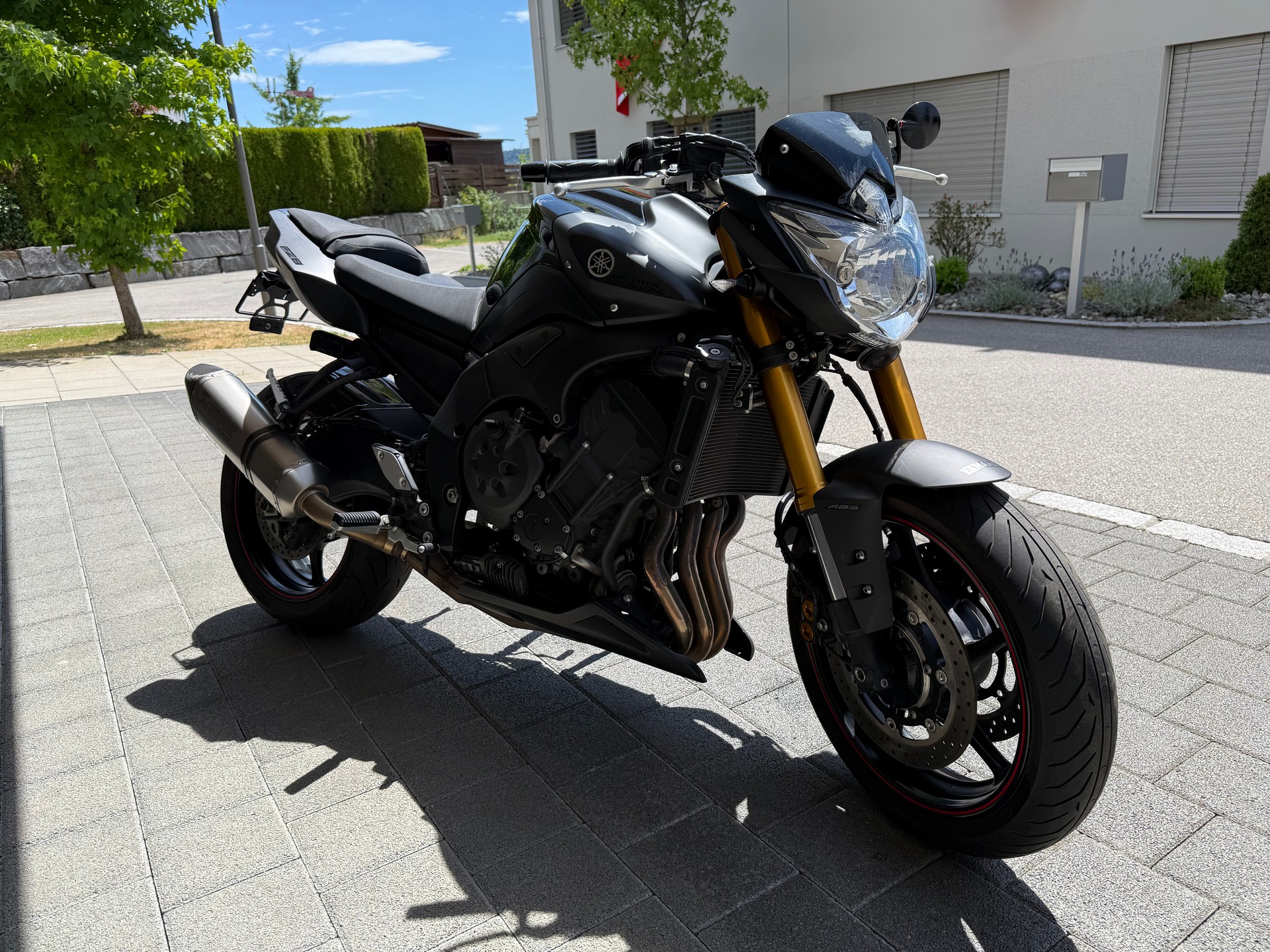 YAMAHA FZ8-image-8