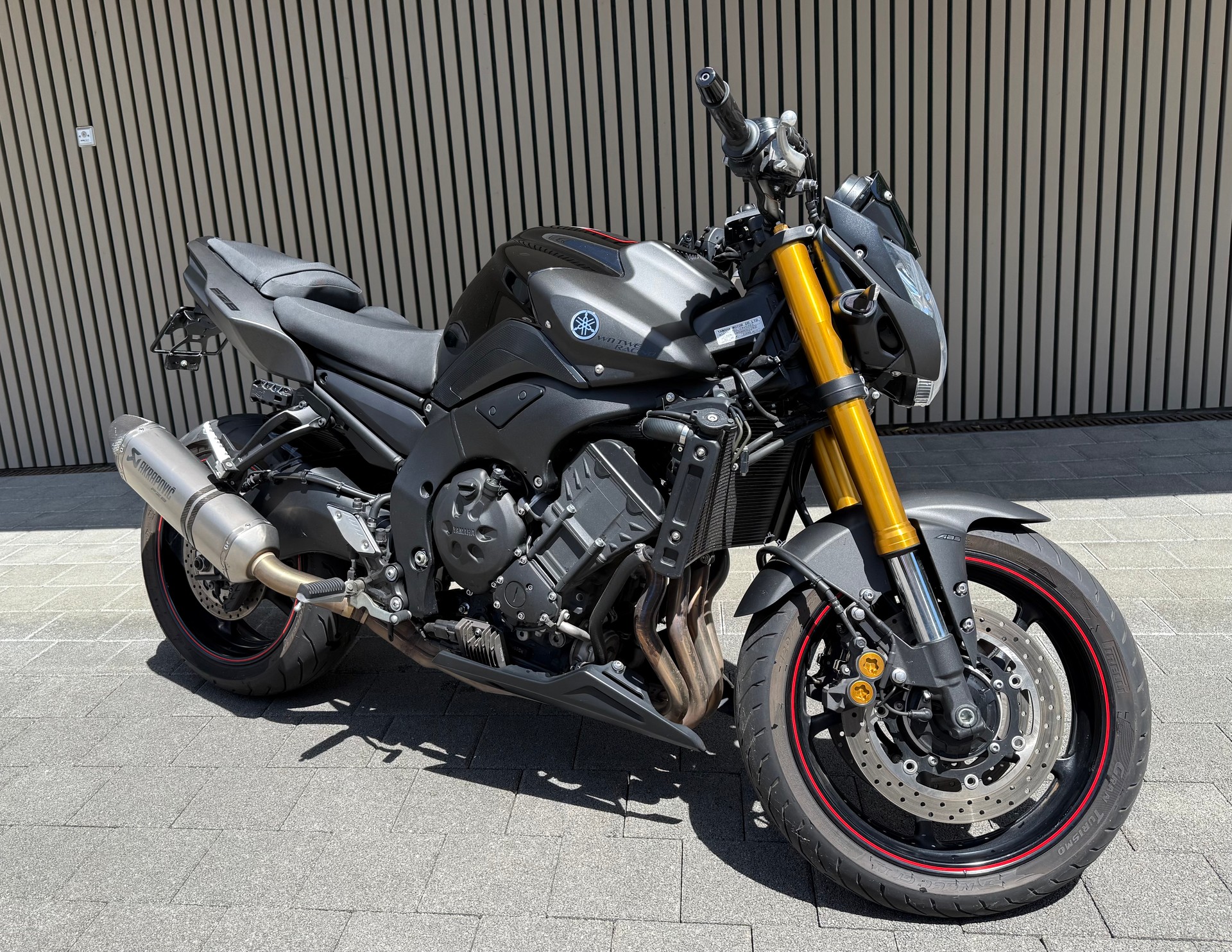 YAMAHA FZ8