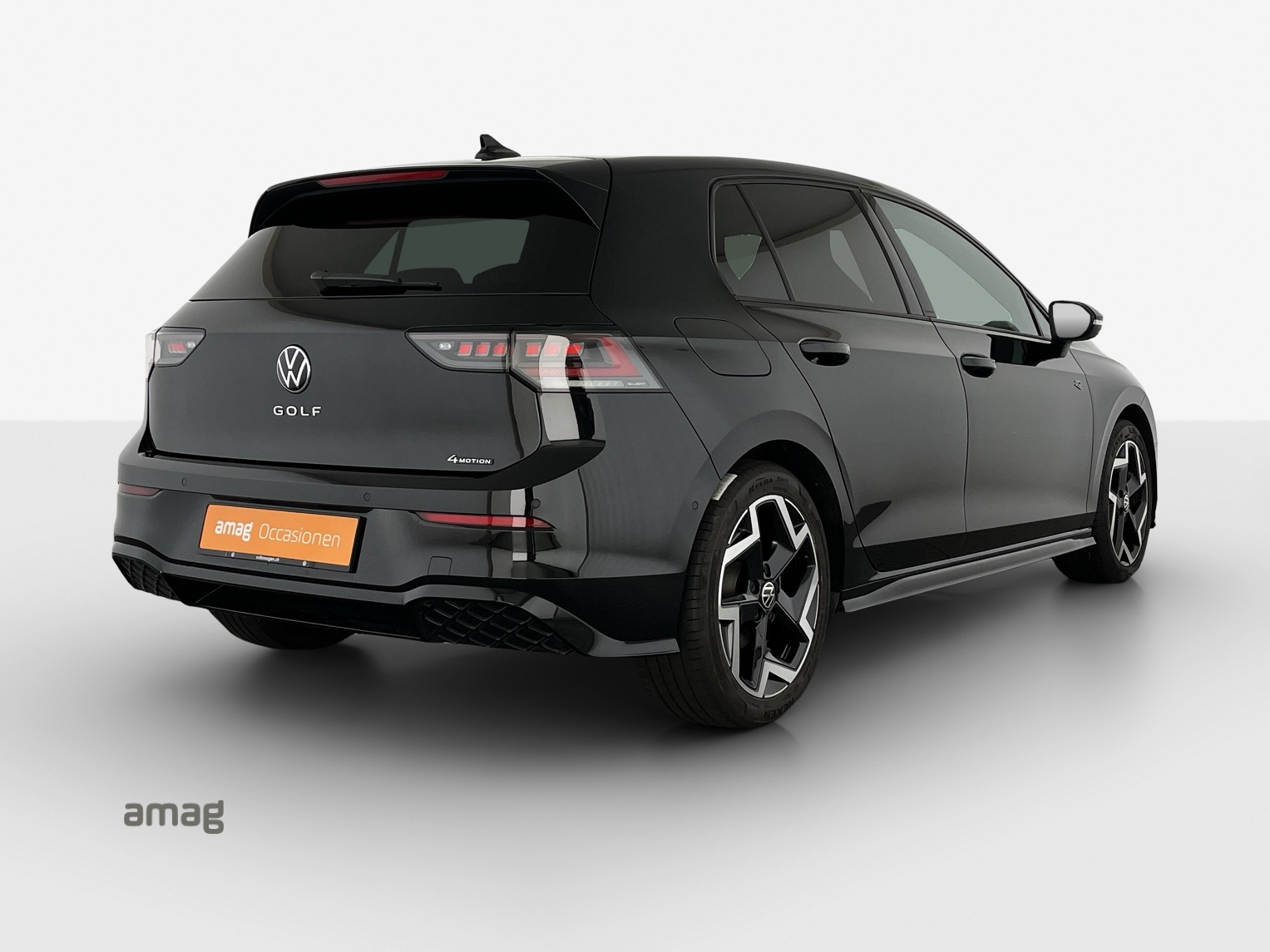 VW Golf 2.0 TSI R-Line DSG 4 Motion-image-4