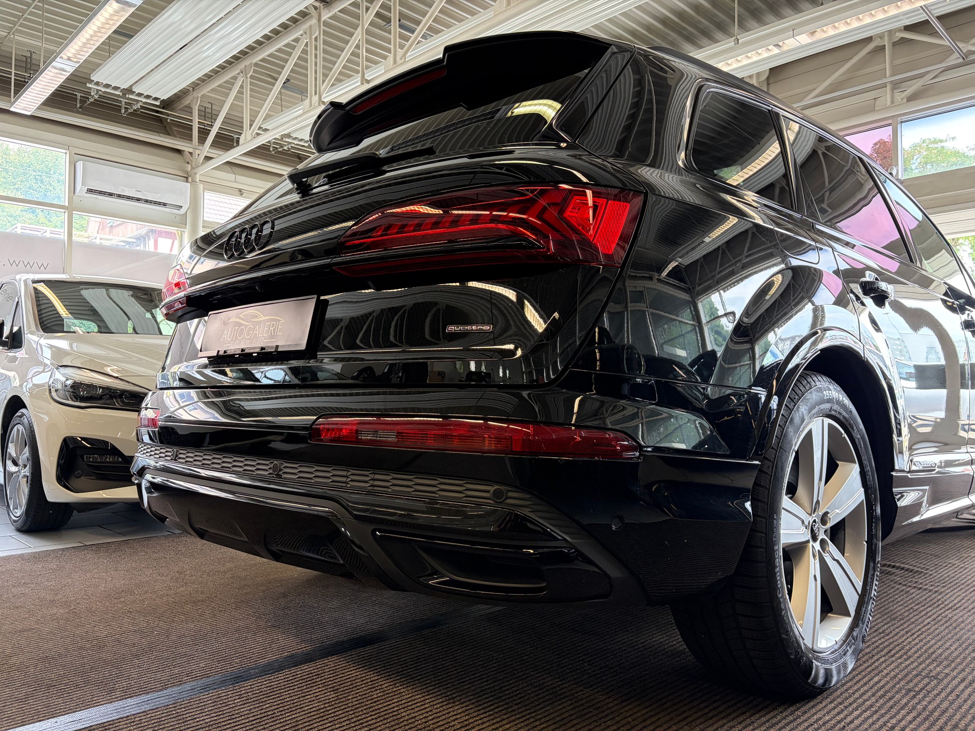 AUDI Q7 50 TDI quattro S Line | CH | Garantie & Free Service | AHK | HeadUp | Pano | 22" | NP: 135K |-image-30