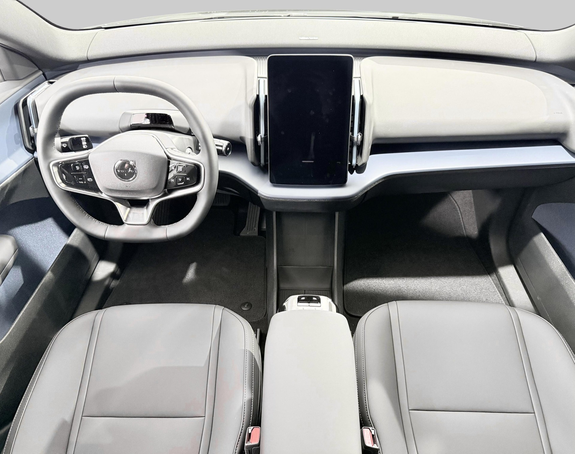 VOLVO EX 30 E60 Twin Plus Performance-image-3