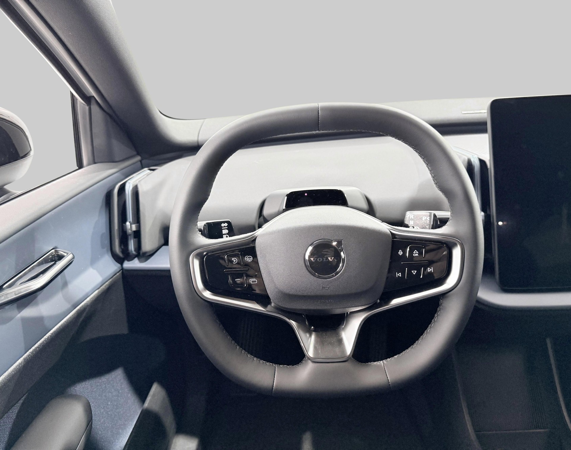 VOLVO EX 30 E60 Twin Plus Performance-image-12