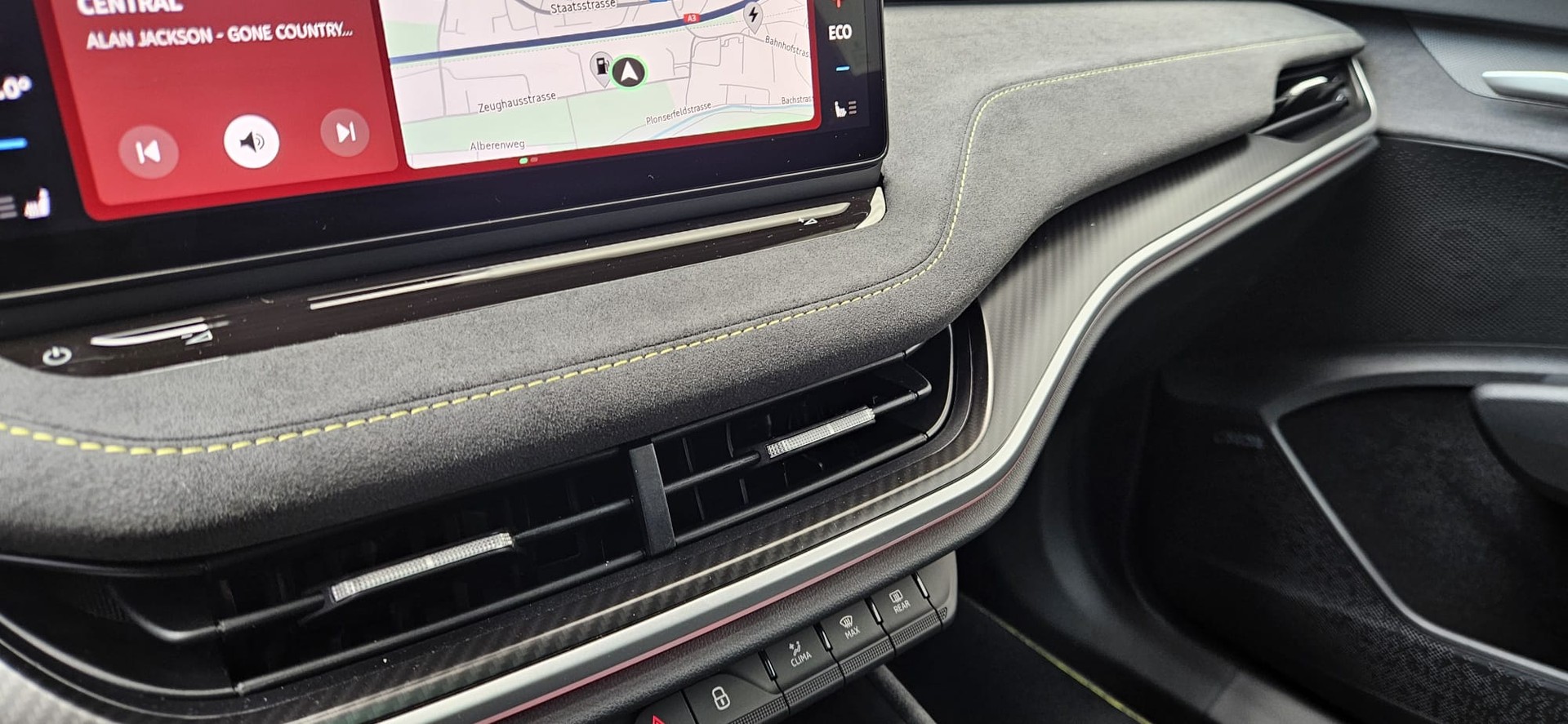 SKODA Skoda Enyaq RS 85x-image-8