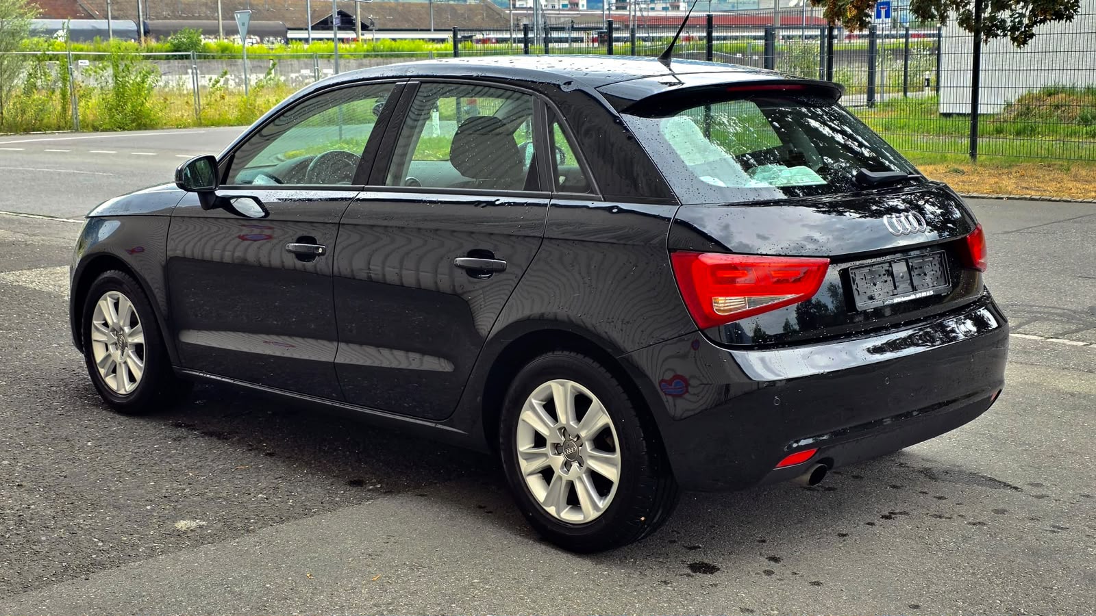 AUDI A1 Sportback 1.2 TFSI Ambition-image-3
