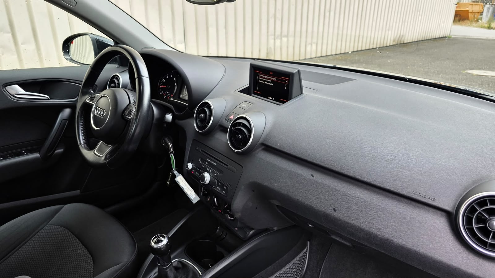 AUDI A1 Sportback 1.2 TFSI Ambition-image-8