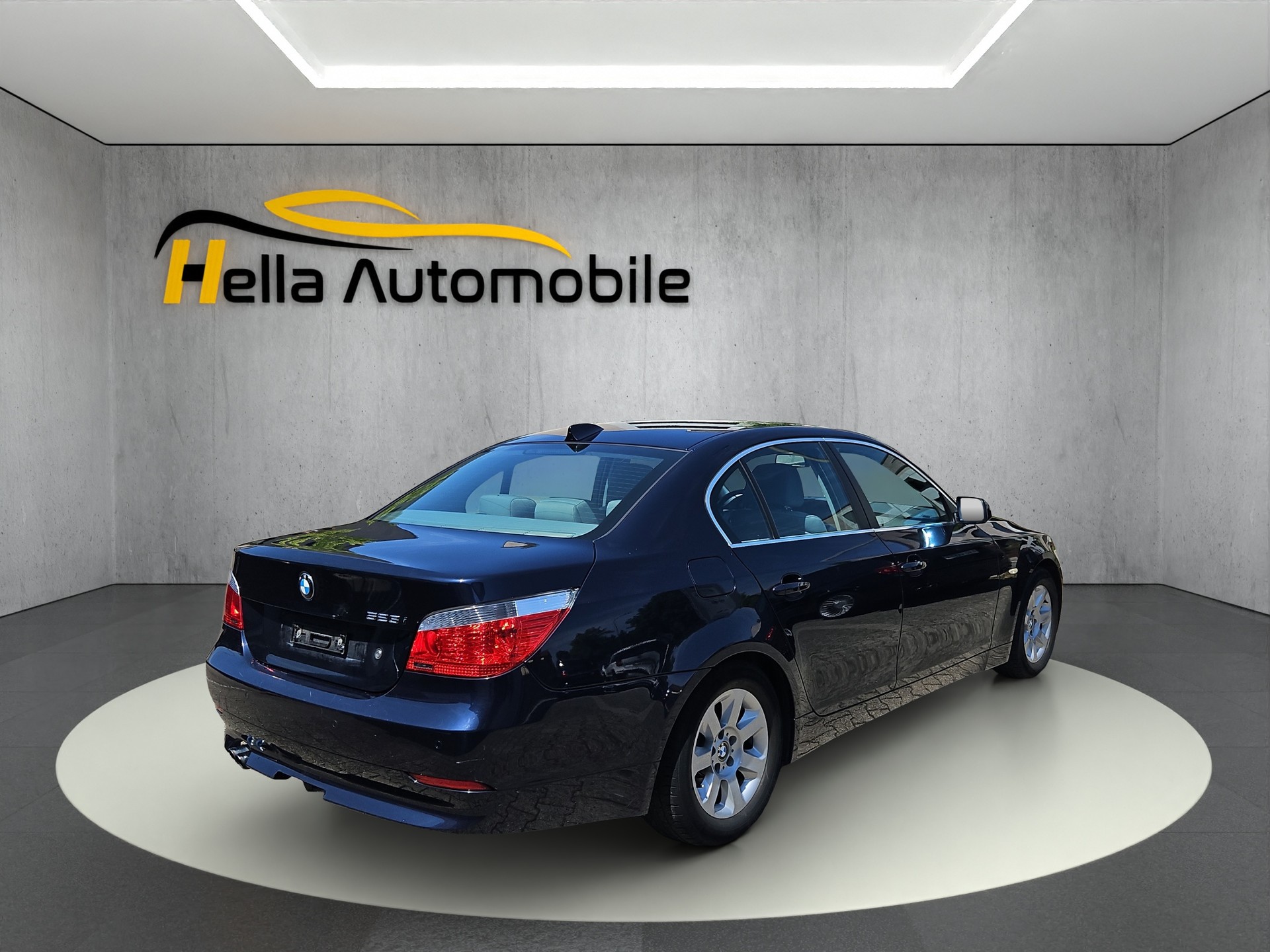 BMW 523i-image-3