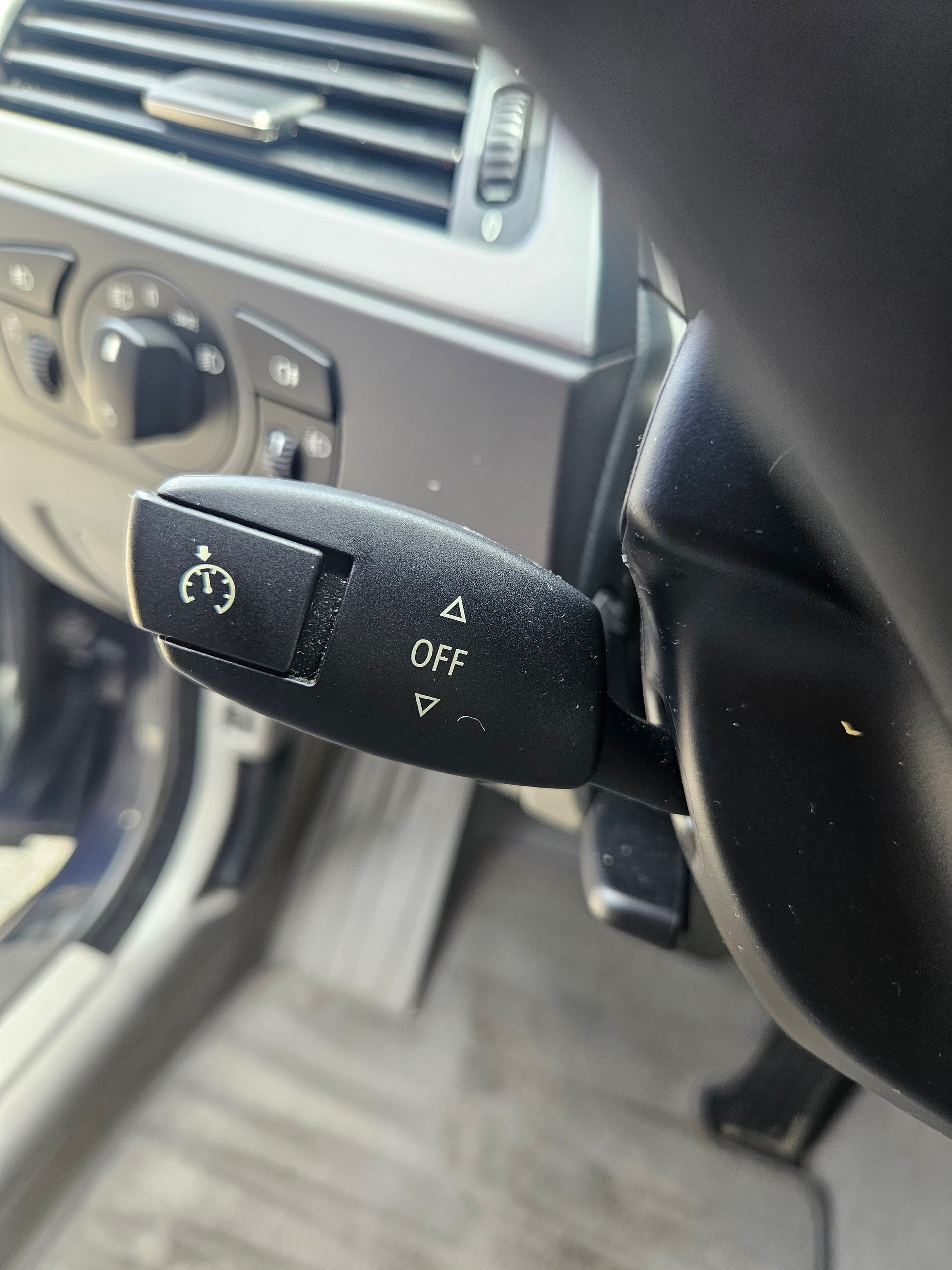 BMW 523i-image-14