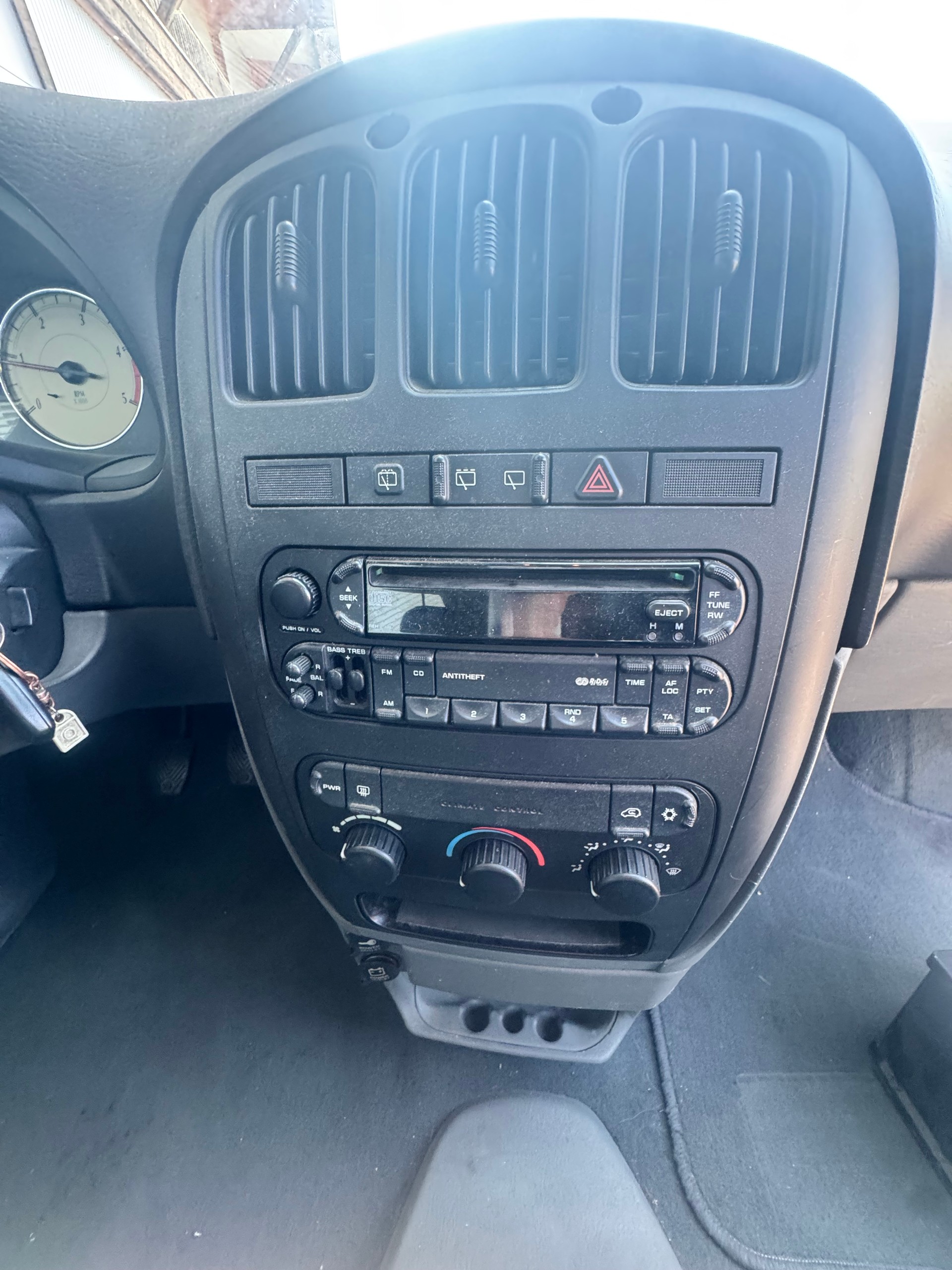 CHRYSLER Grand Voyager 2.5 CRD SE-image-7