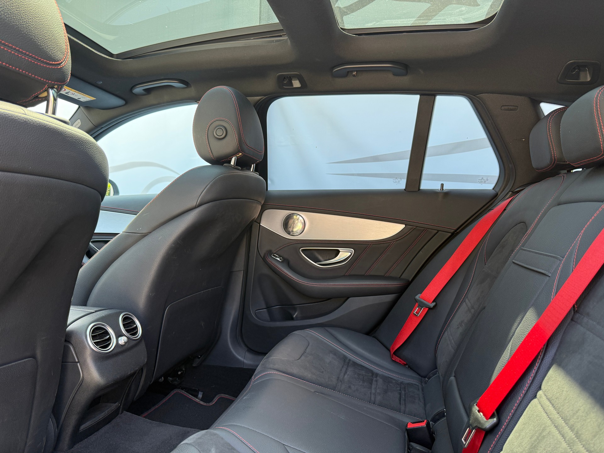 MERCEDES-BENZ C 43 AMG 4Matic 9G-Tronic-image-15