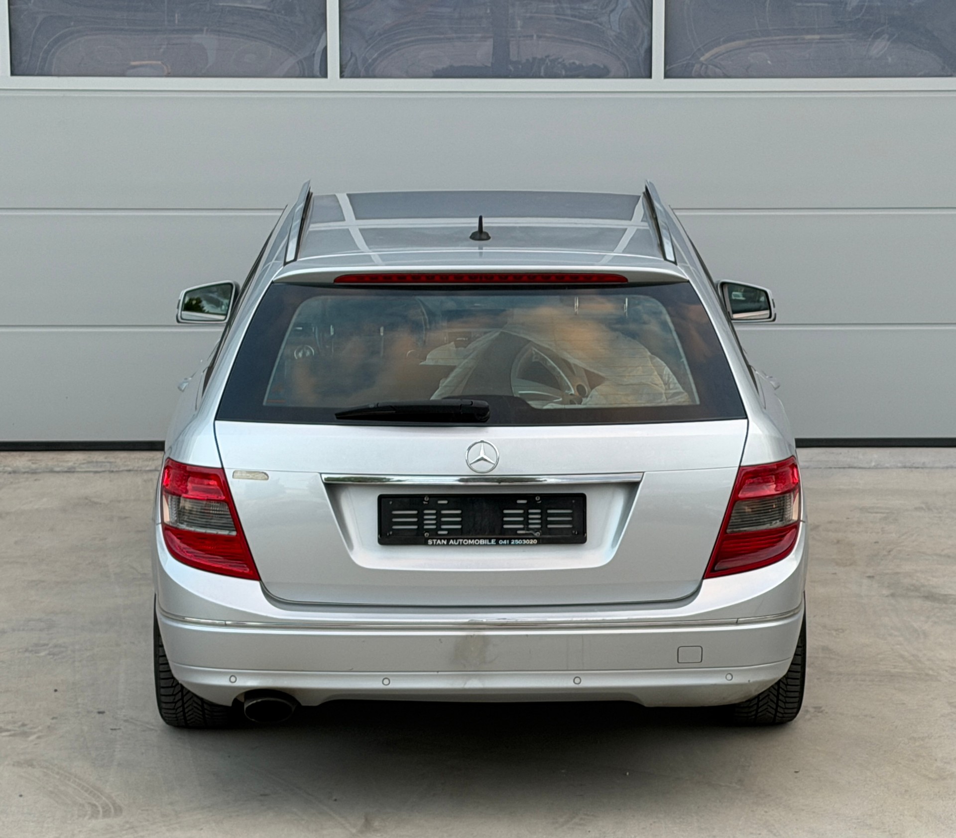 MERCEDES-BENZ C 200 CGI BlueEfficiency Elégance Automatic-image-3