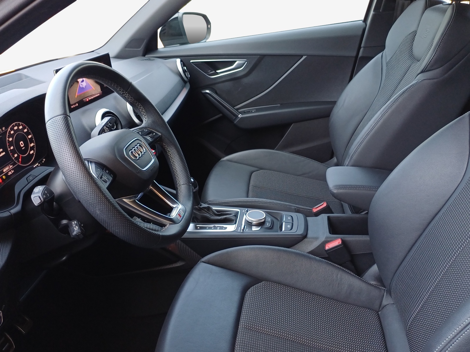 AUDI Q2 35 TFSI S line S-tronic-image-7