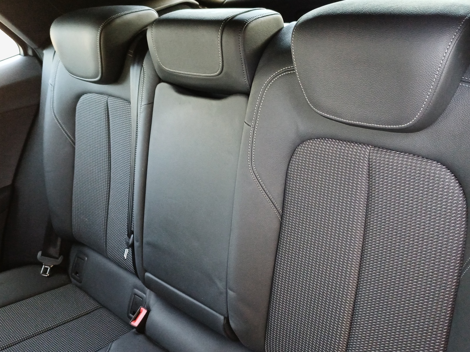 AUDI Q2 35 TFSI S line S-tronic-image-11