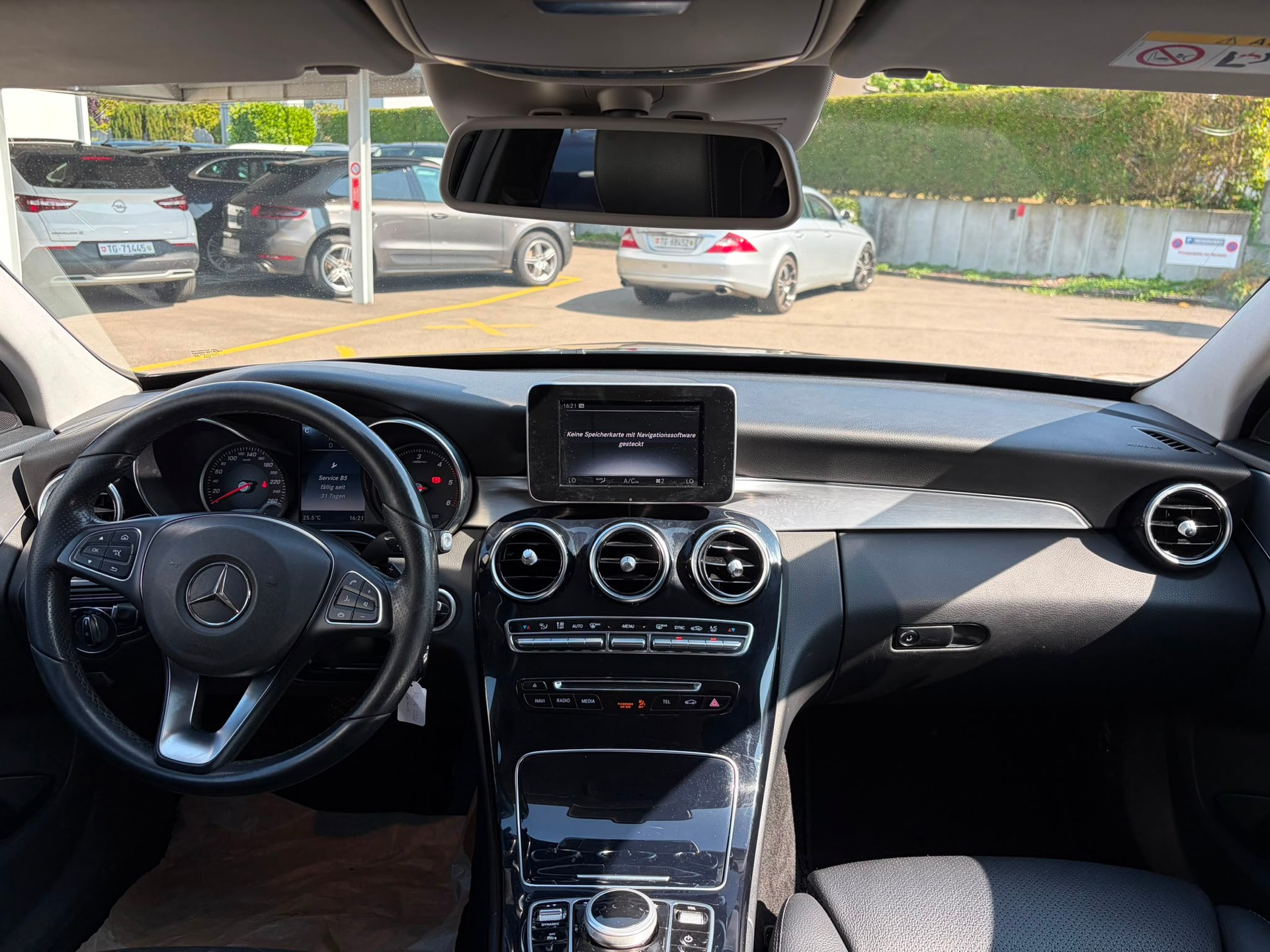 MERCEDES-BENZ C 220 d Swiss Star Avantgarde 4Matic 9G-Tronic-image-9