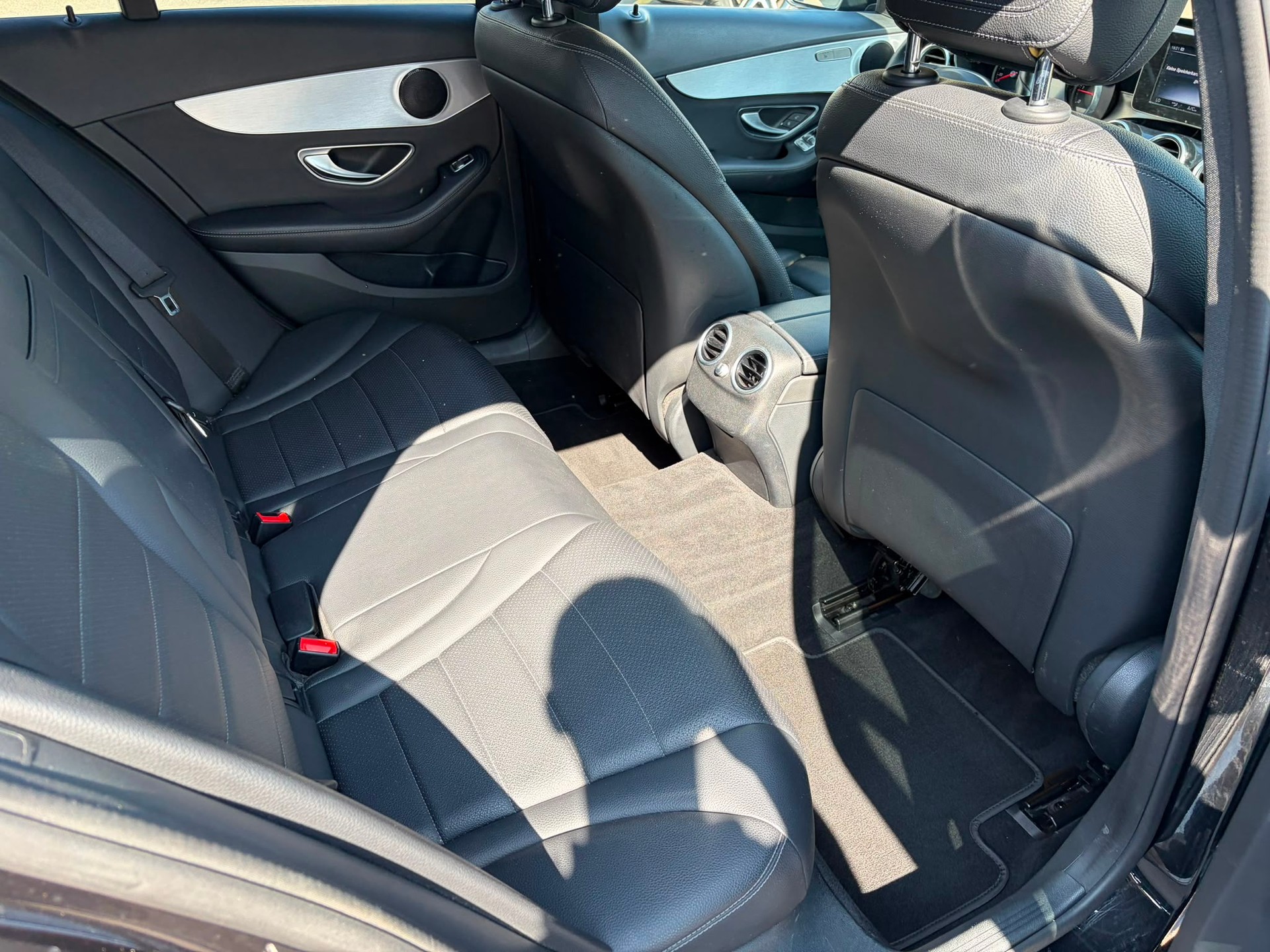 MERCEDES-BENZ C 220 d Swiss Star Avantgarde 4Matic 9G-Tronic-image-15