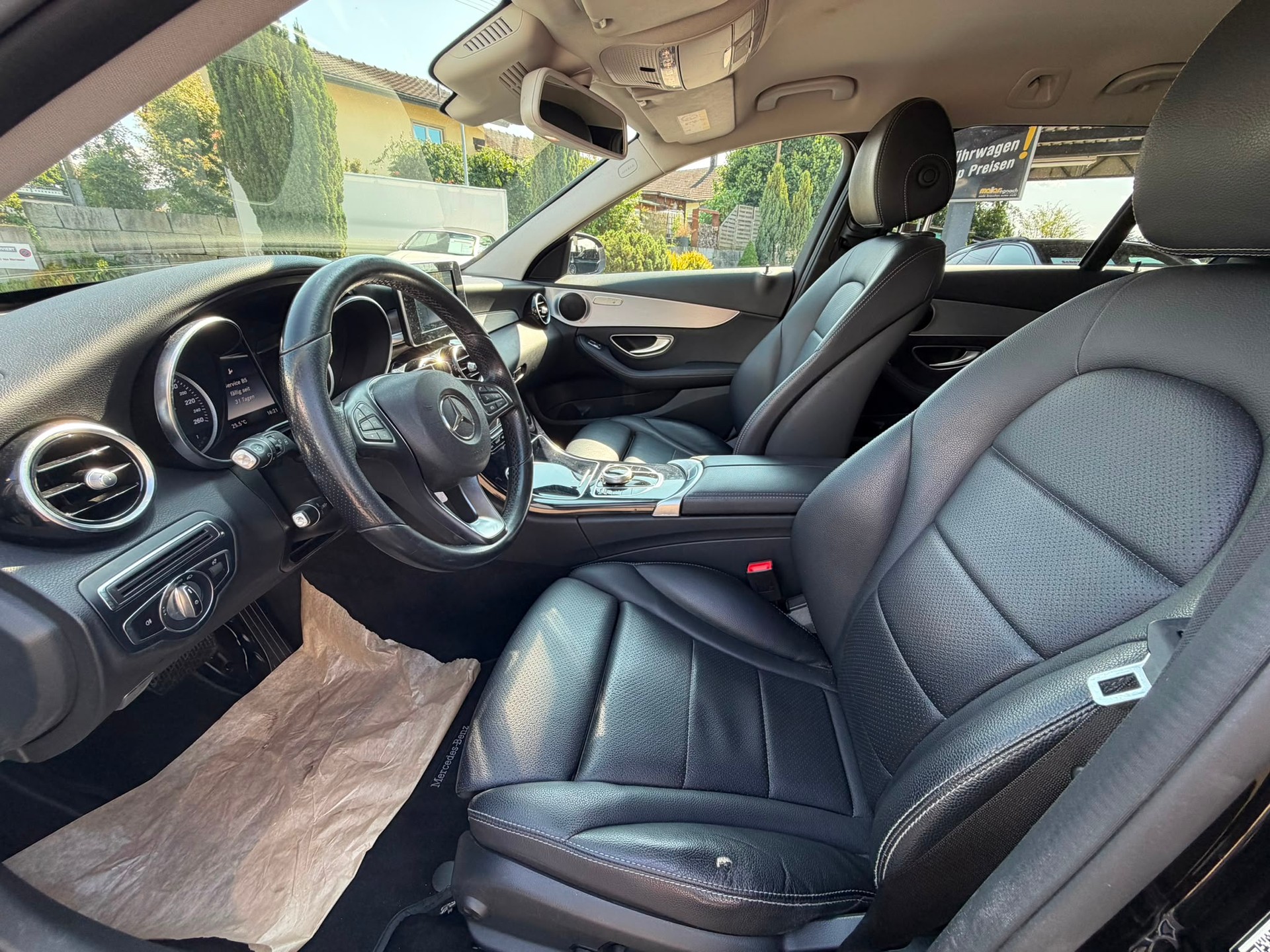 MERCEDES-BENZ C 220 d Swiss Star Avantgarde 4Matic 9G-Tronic-image-12