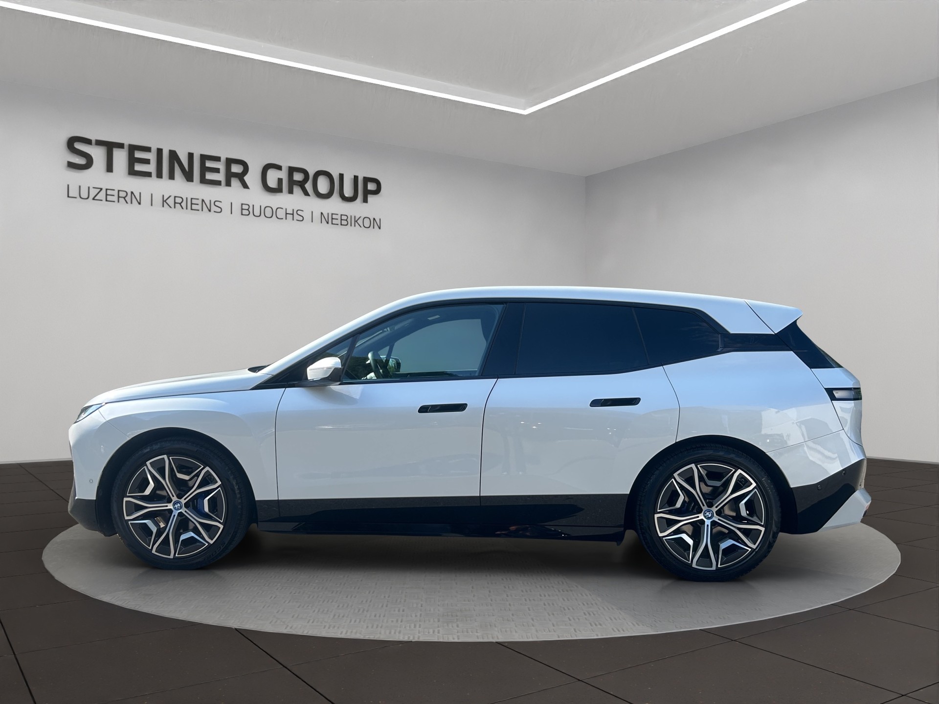 BMW iX xDrive40-image-7