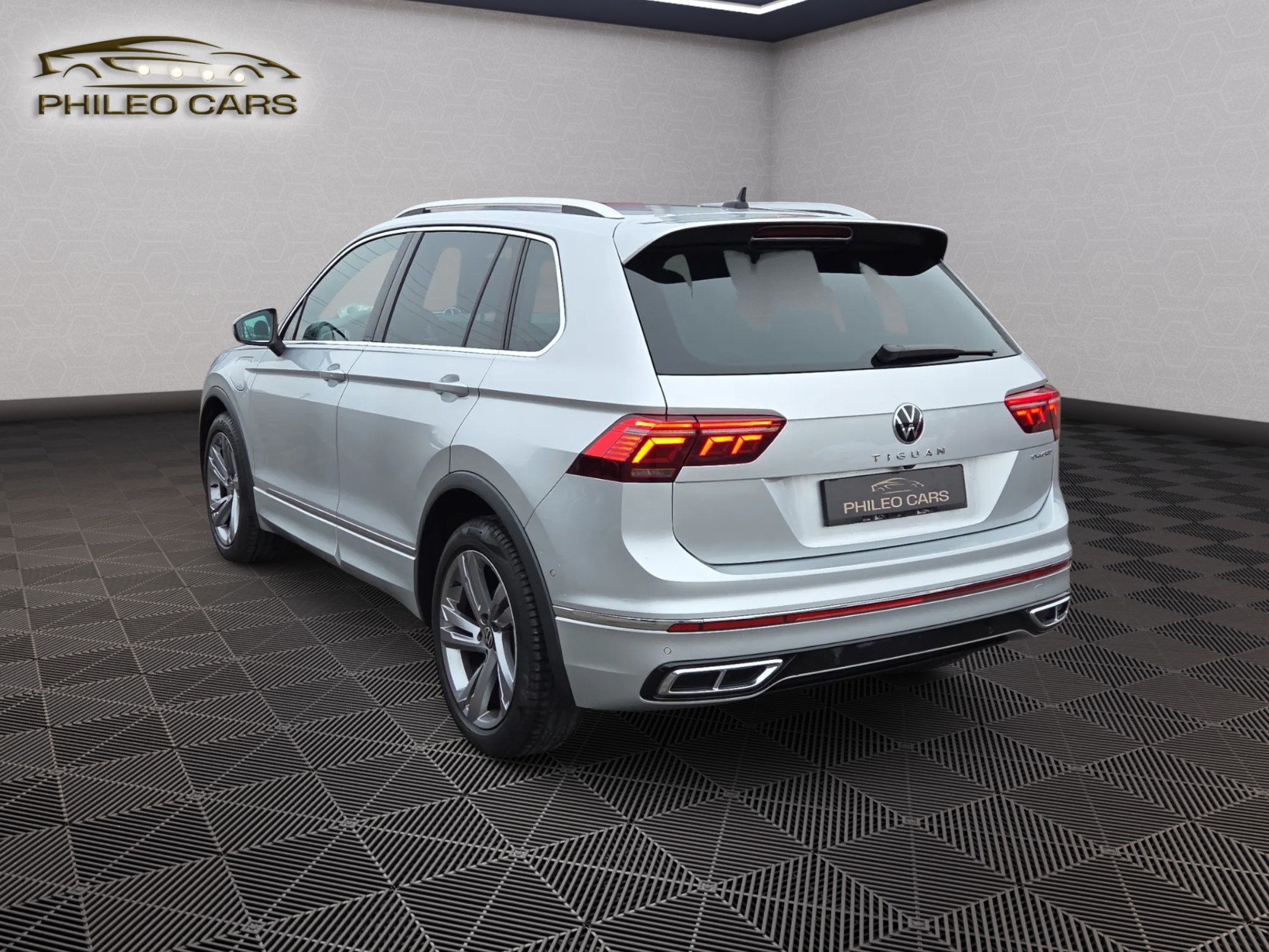 VW Tiguan 1.4TSI PHEV R-Line DSG-image-6
