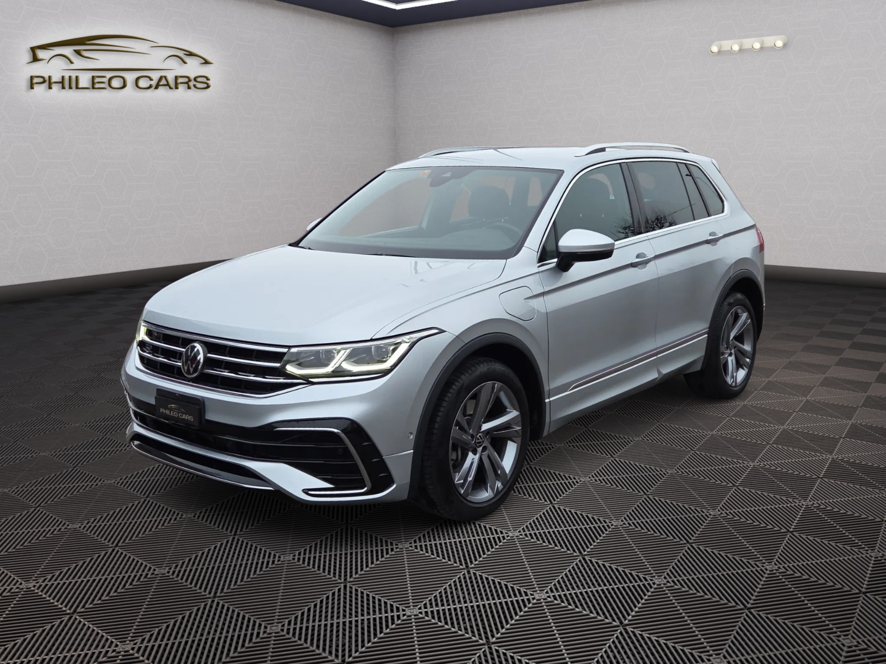 VW Tiguan 1.4TSI PHEV R-Line DSG-image-0