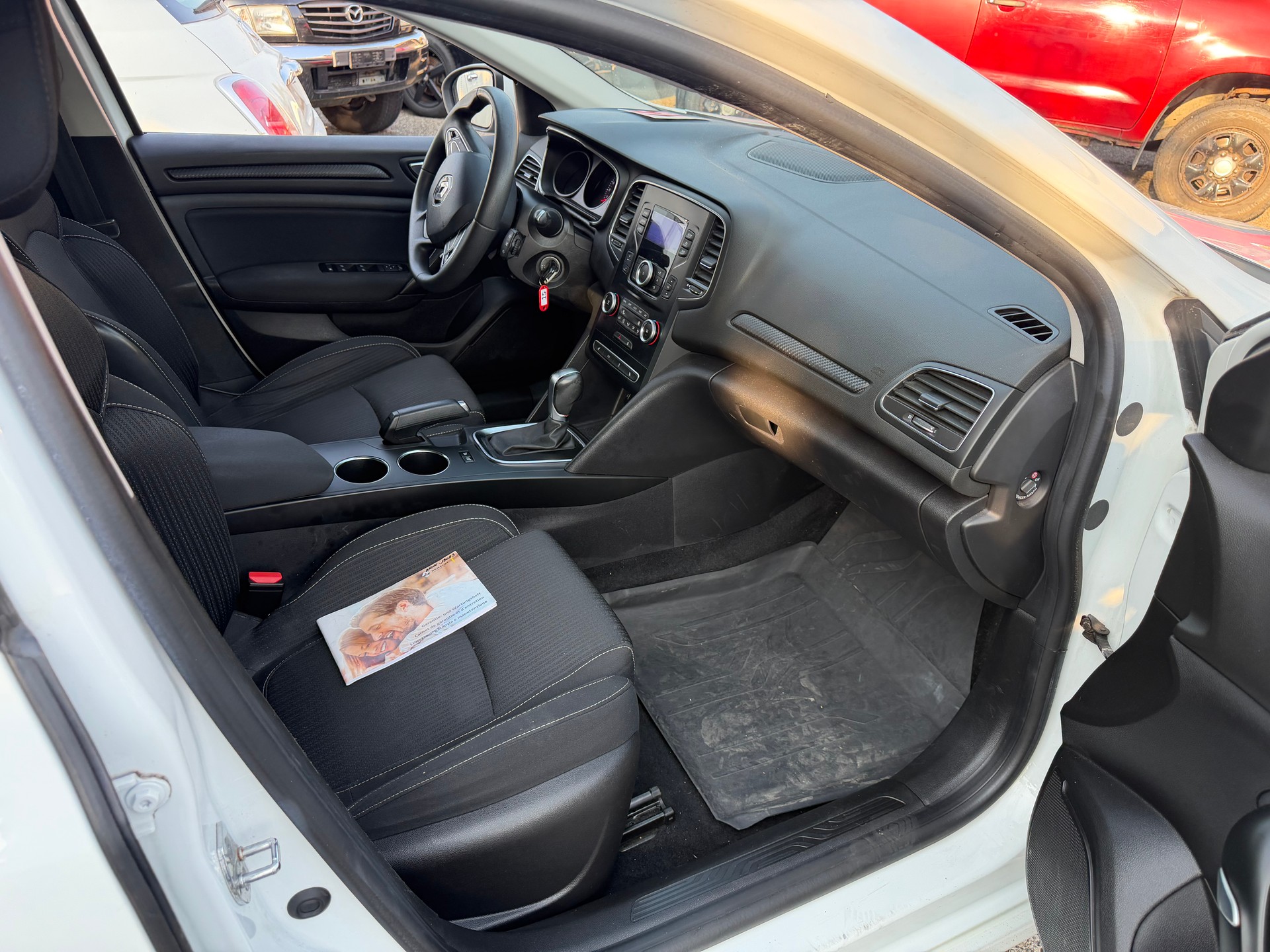RENAULT Mégane Grandtour 1.5 dCi Business EDC-image-6