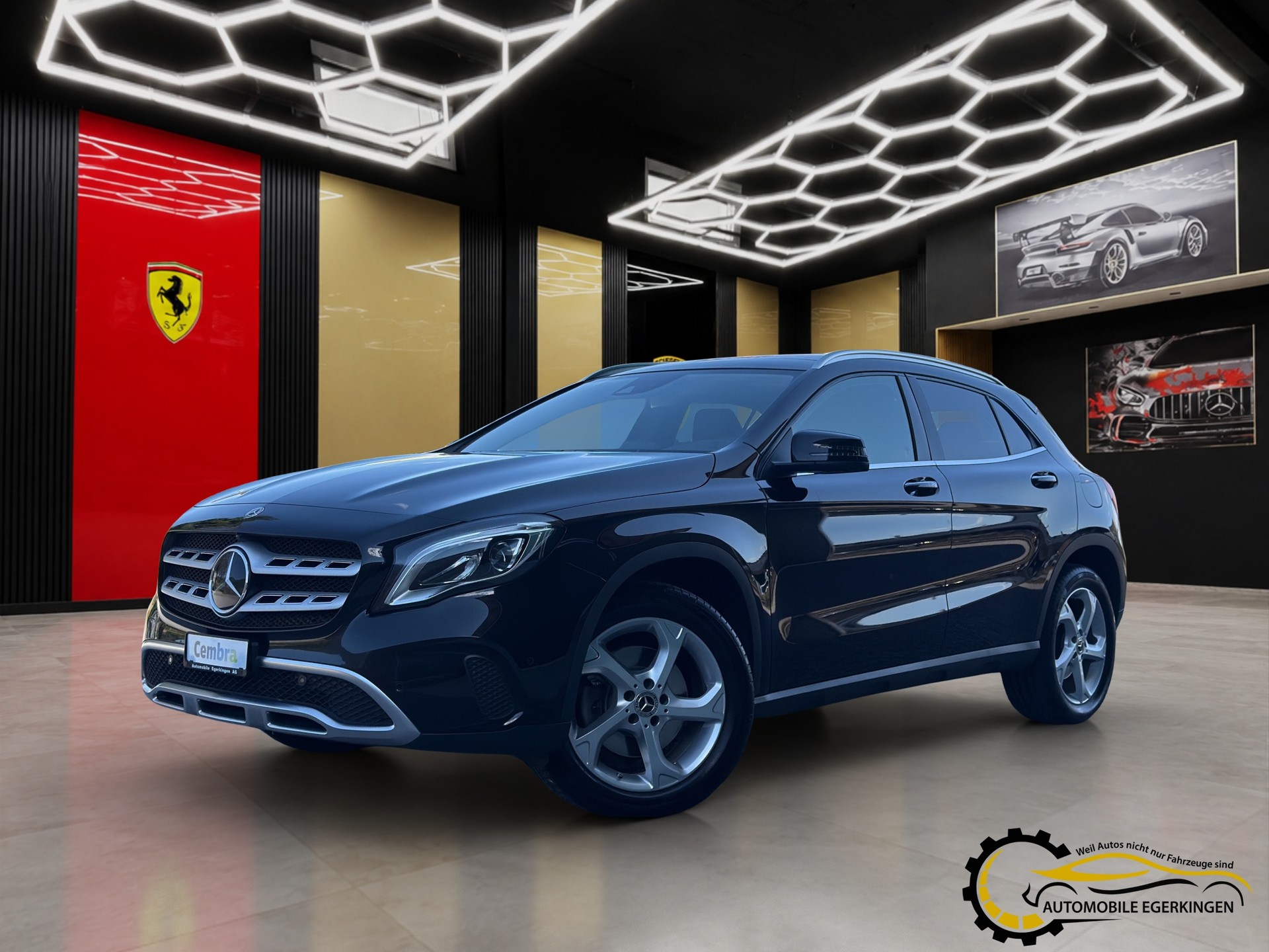 MERCEDES-BENZ GLA 250 Urban 4m-image-0