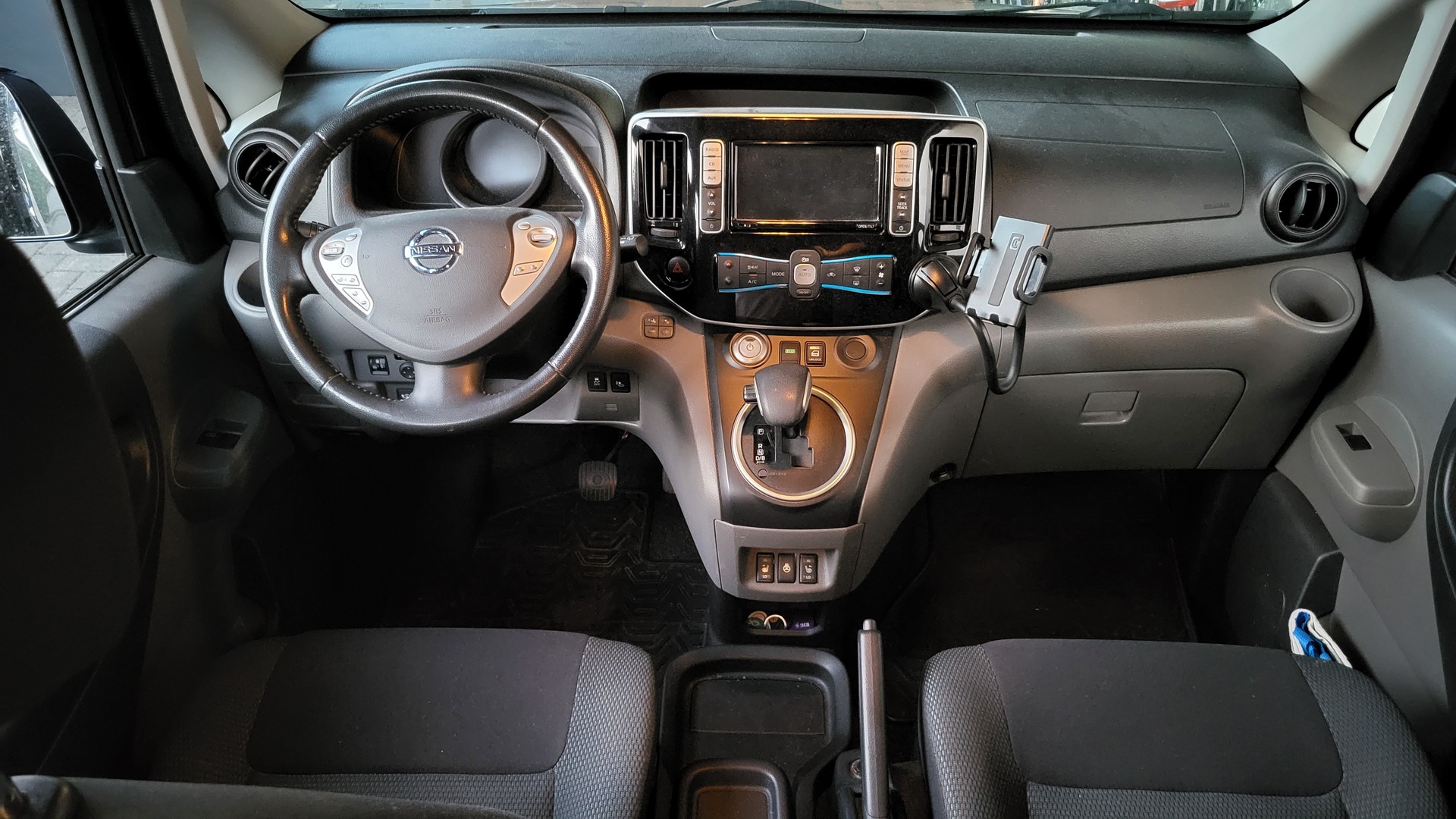 NISSAN e-NV200 Evalia 7 Plätze inkl. 40 kWh Batterie, ohne Miete, mit Garantie!-image-3