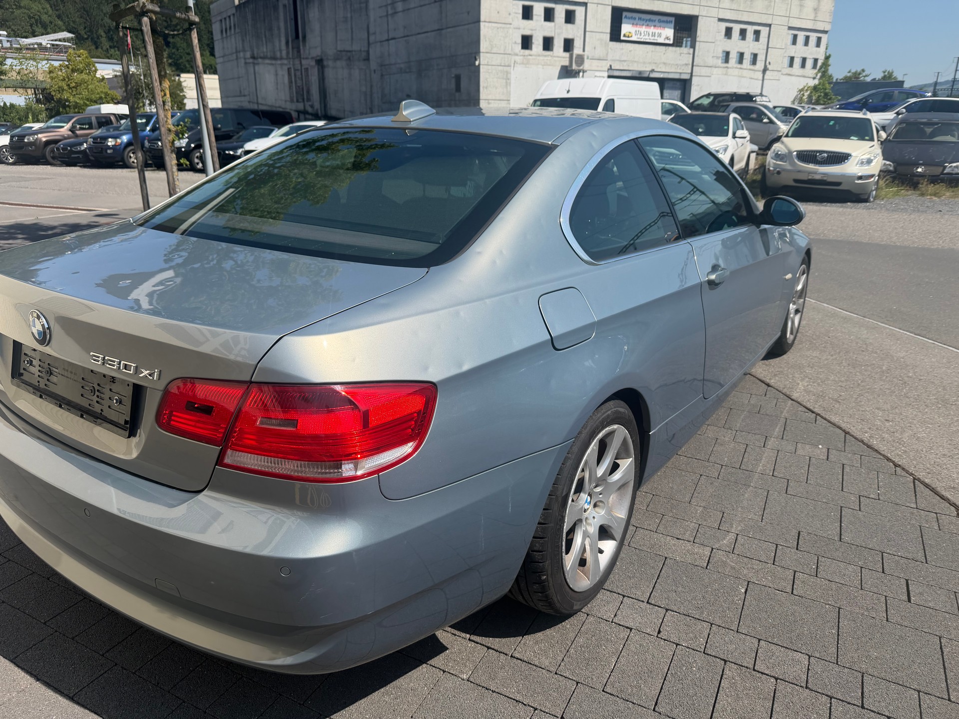 BMW 330i xDrive Coupé-image-3