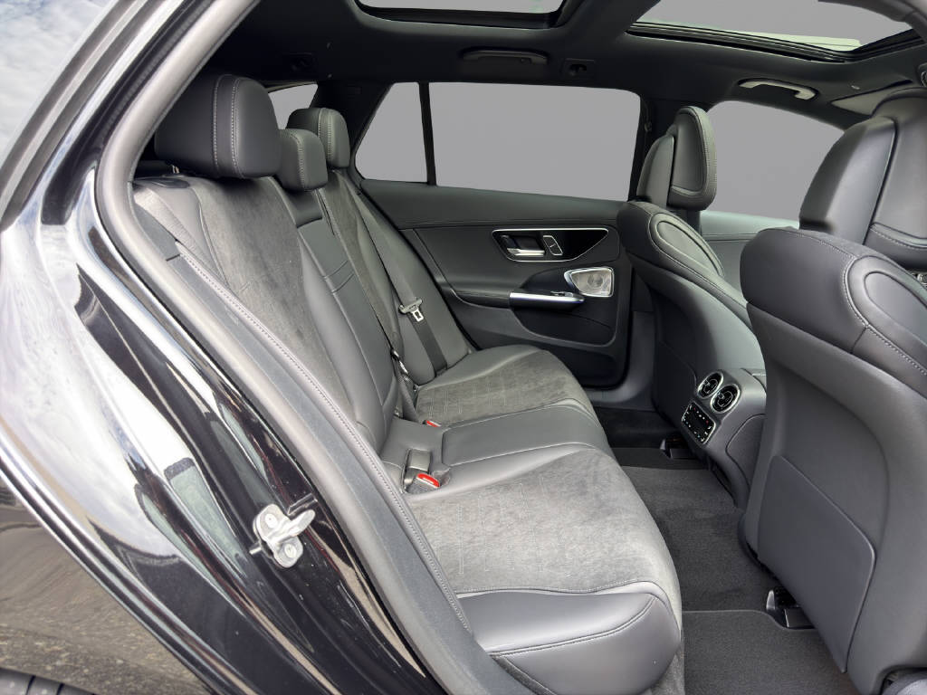 MERCEDES-BENZ C 220 d Swiss Star AMG Line 4matic Kombi-image-13