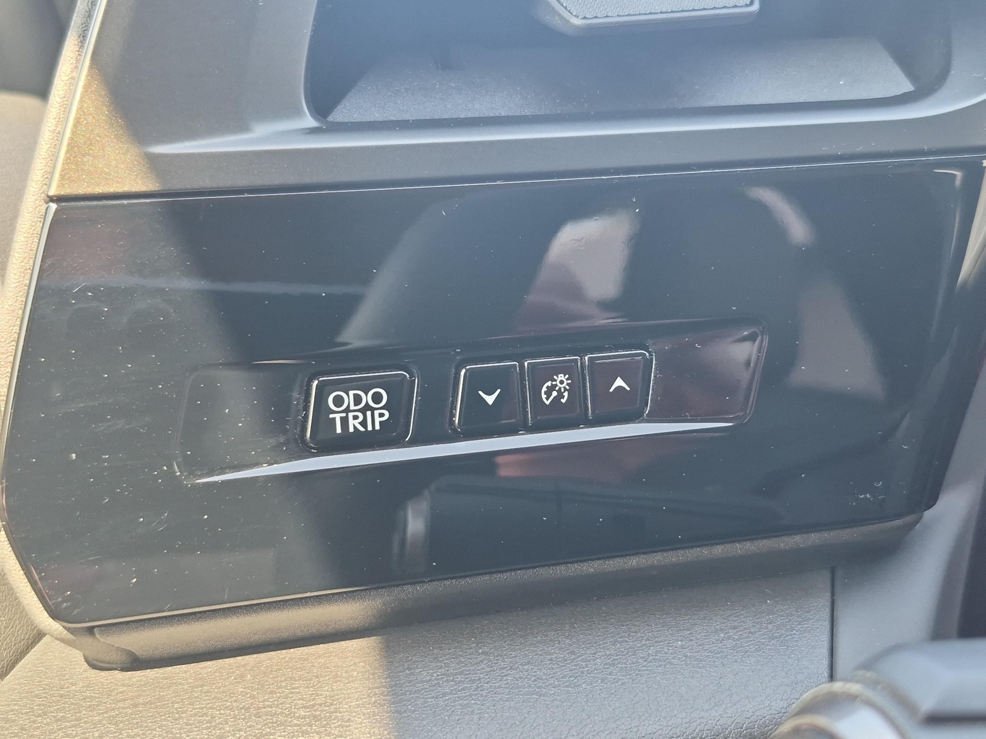LEXUS RZ 450e Comfort-image-17