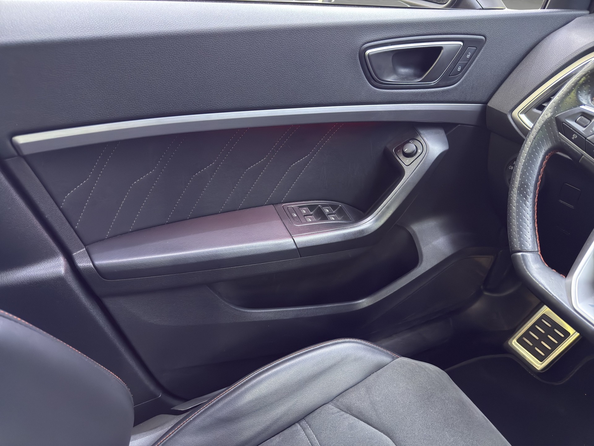 SEAT Ateca 2.0 TSI FR 4Drive DSG-image-10